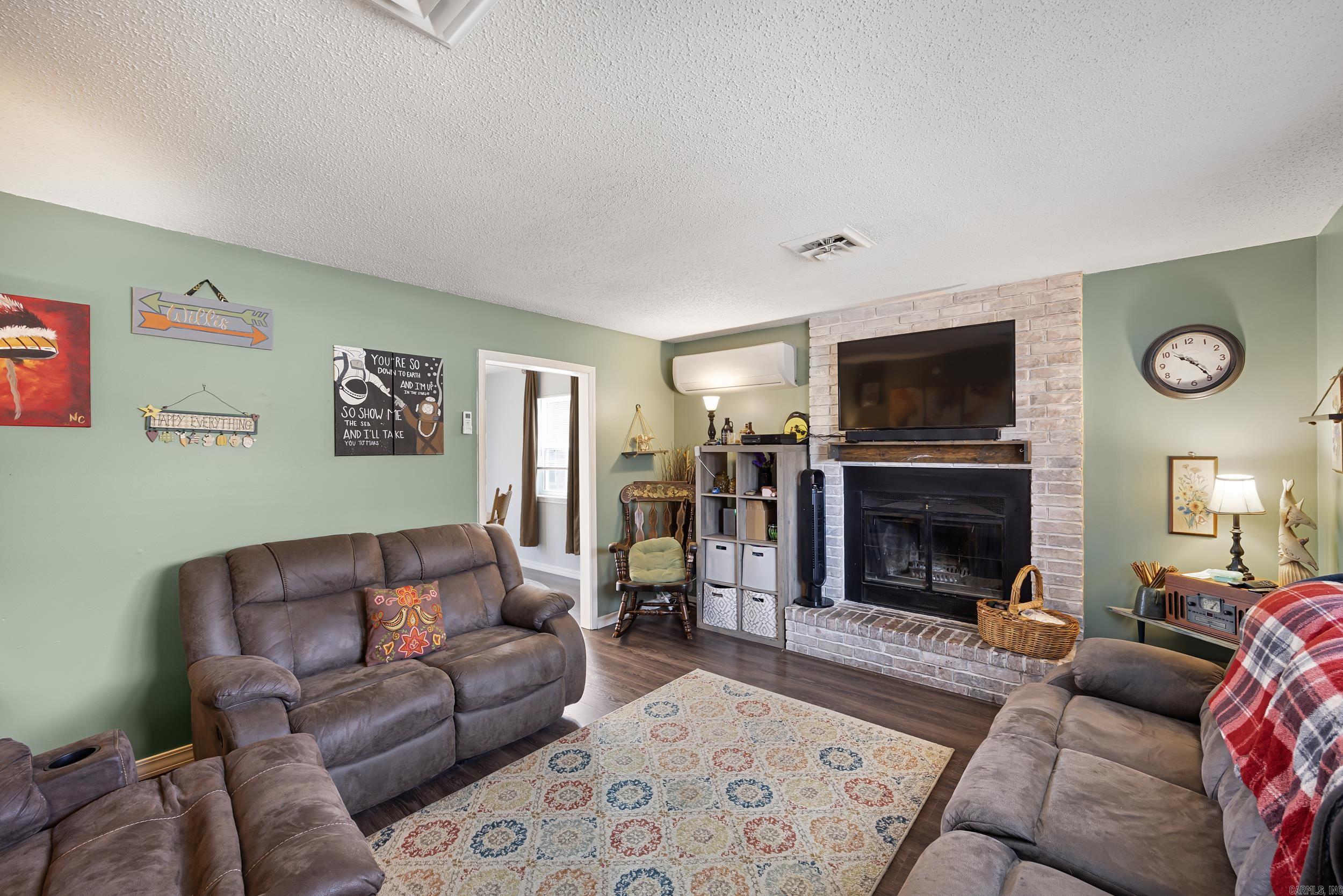 UNIVERSITY ESTATES - Residential