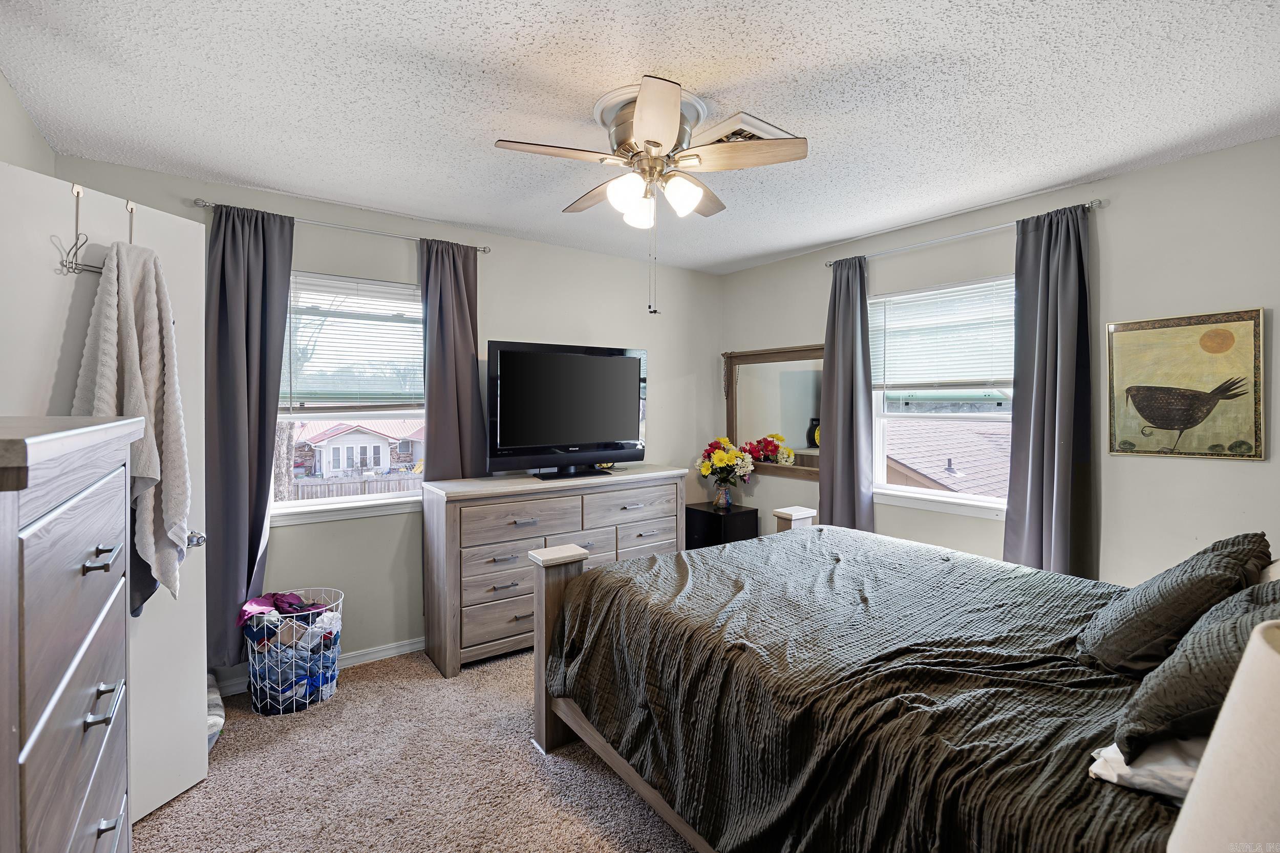 UNIVERSITY ESTATES - Residential