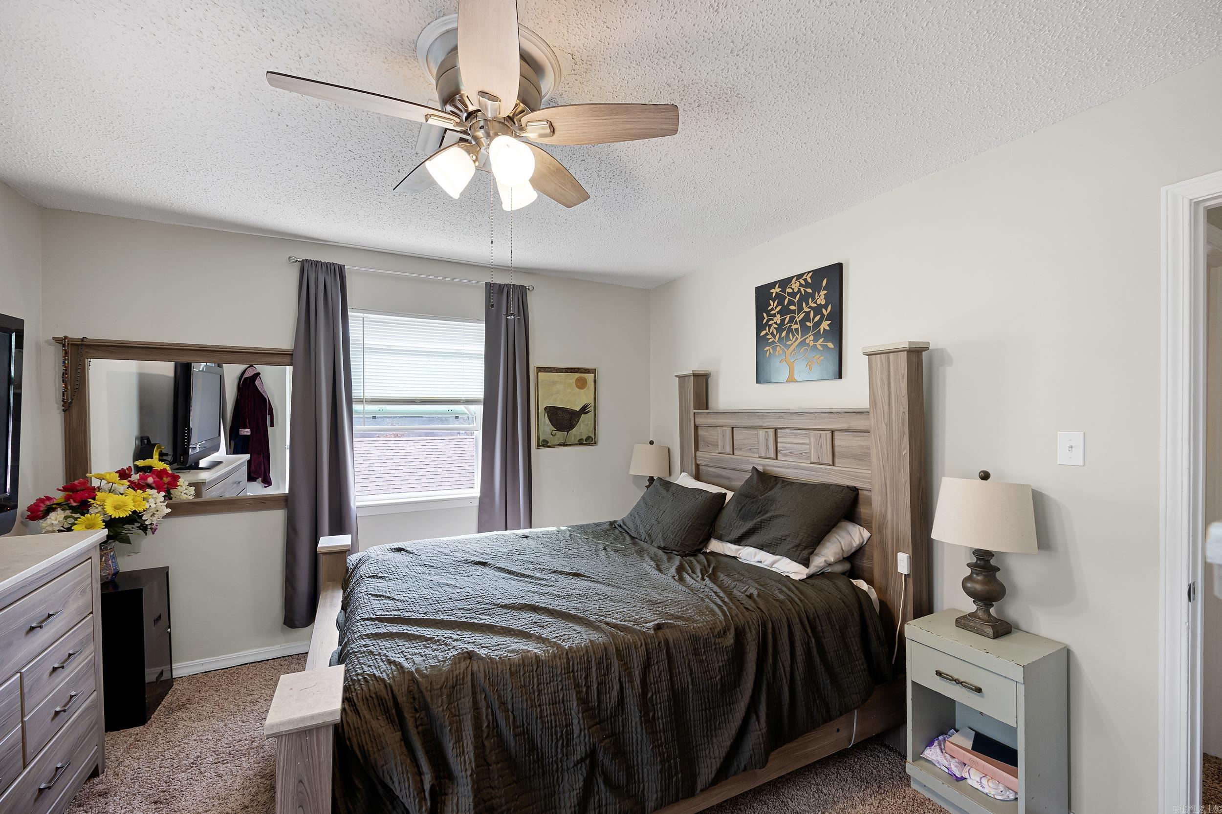 UNIVERSITY ESTATES - Residential