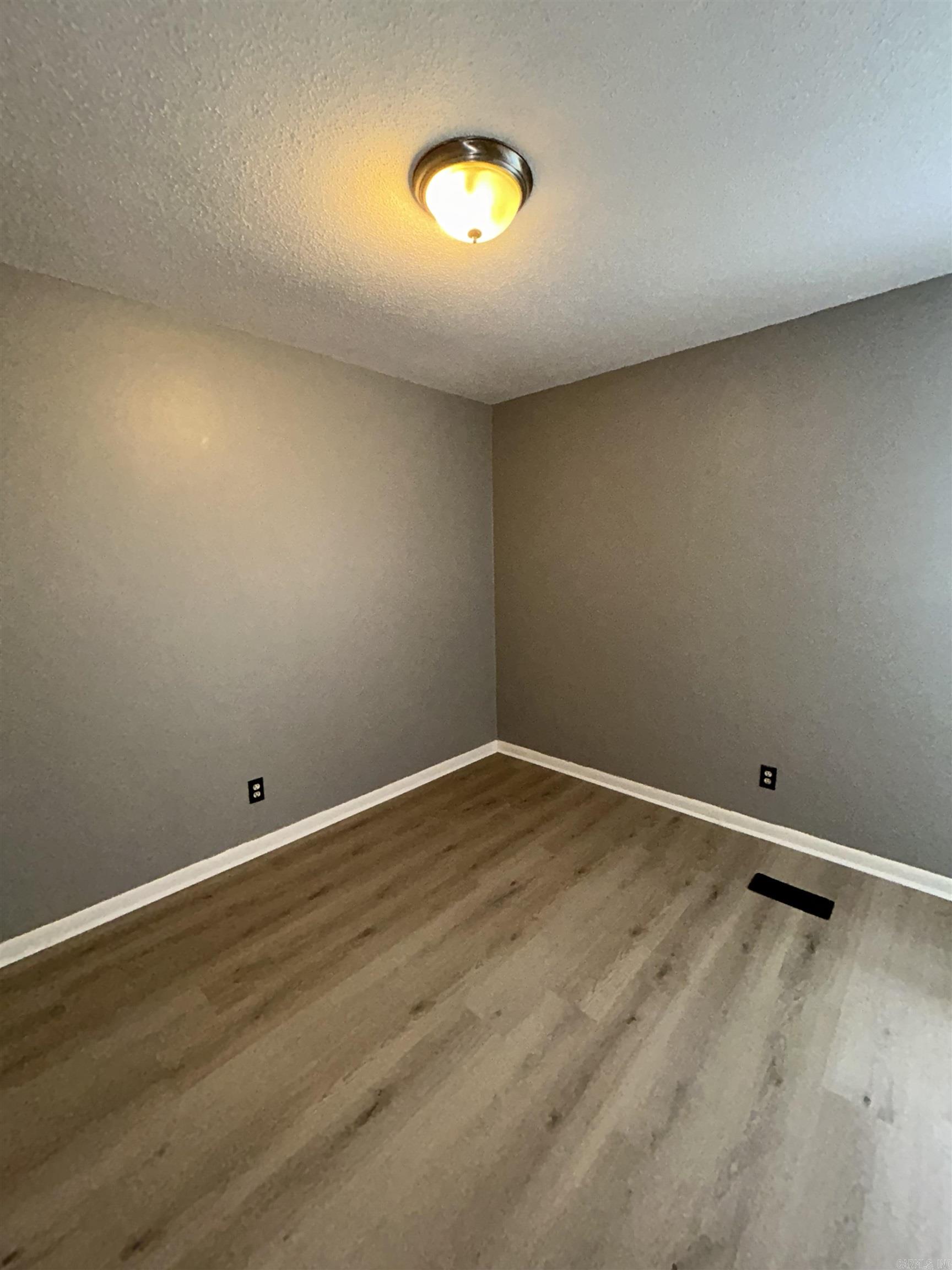 3N-10-17 - Residential Lease
