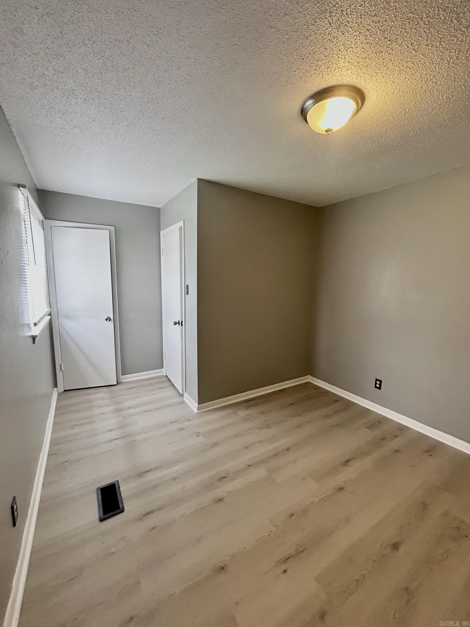 3N-10-17 - Residential Lease