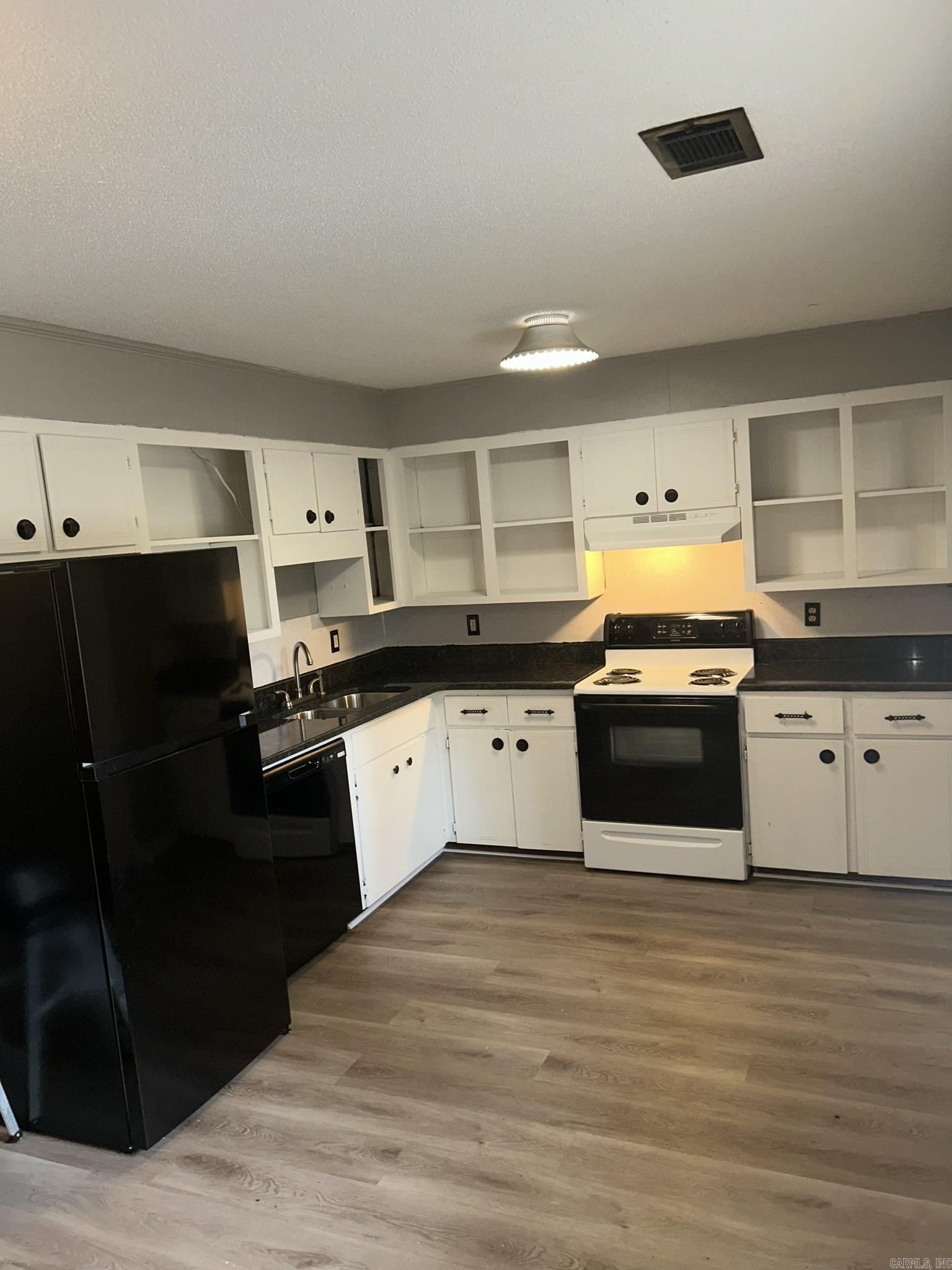 3N-10-17 - Residential Lease