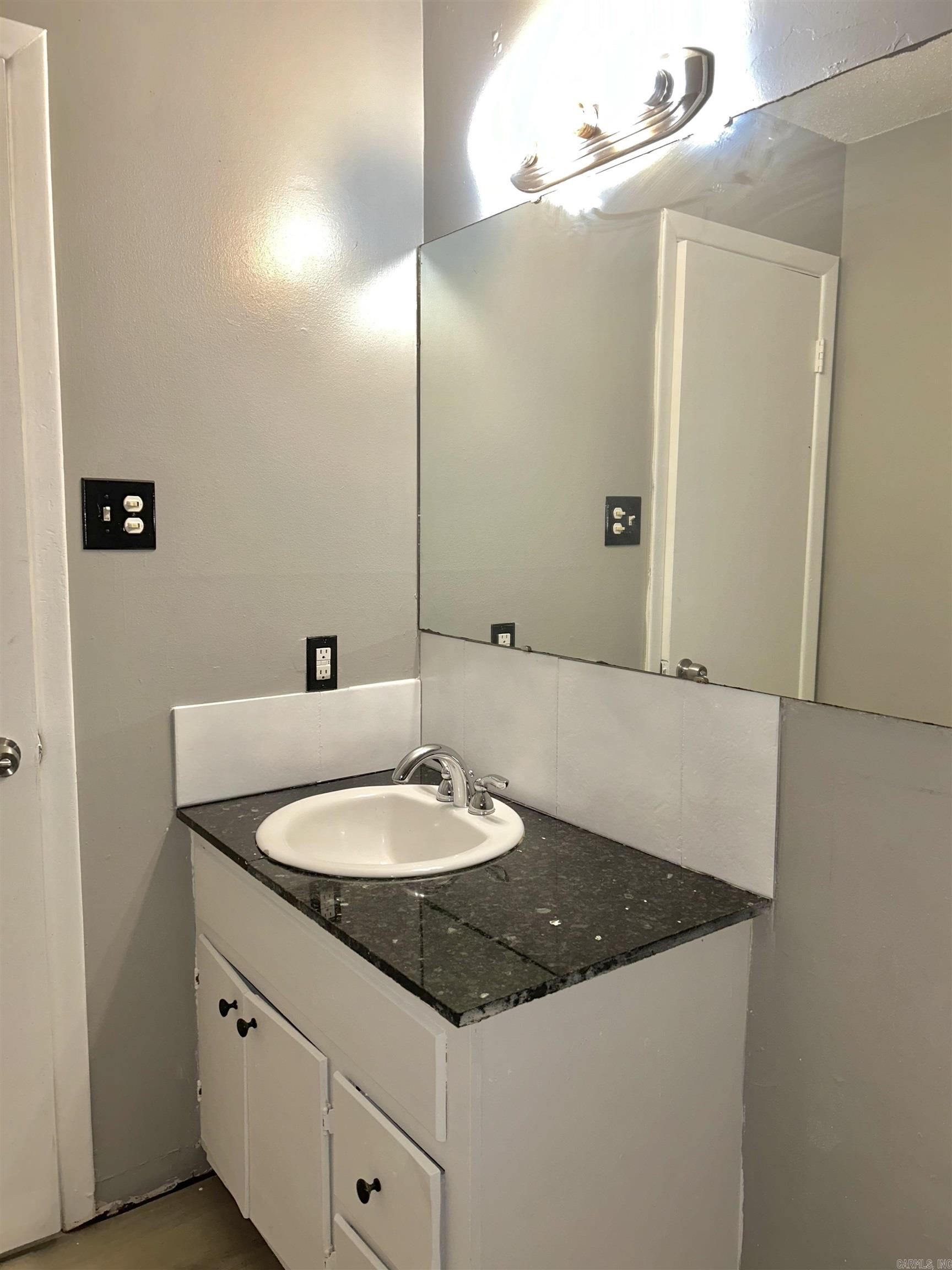 3N-10-17 - Residential Lease