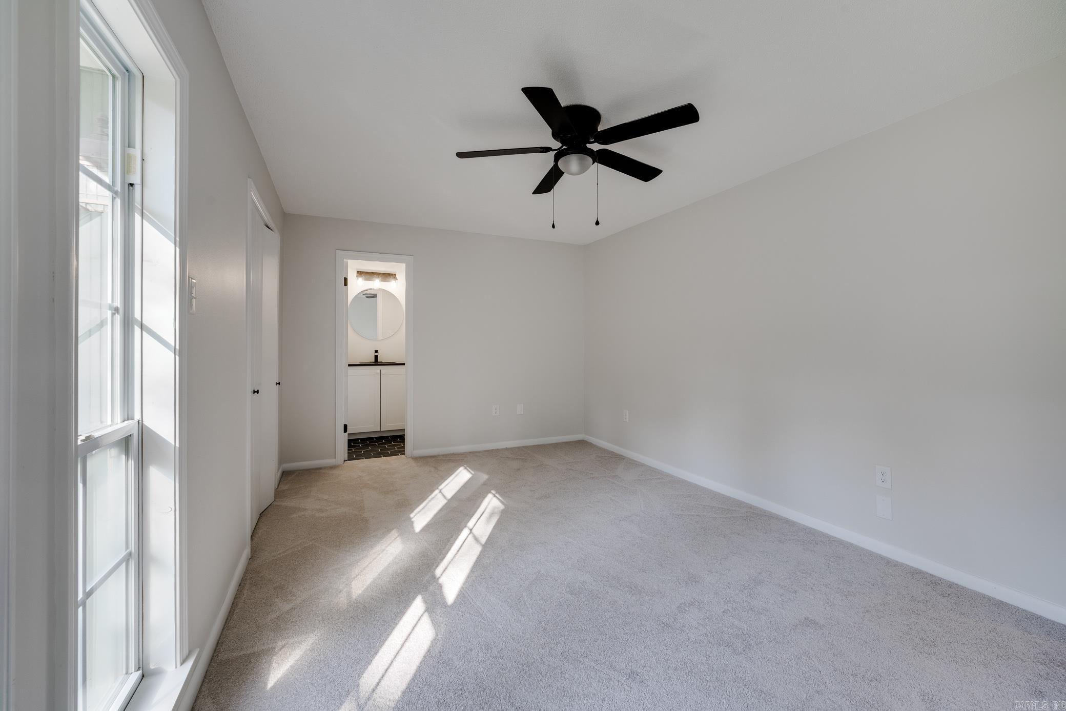 OLD MILL POND ROUND MOUNTAIN - Residential