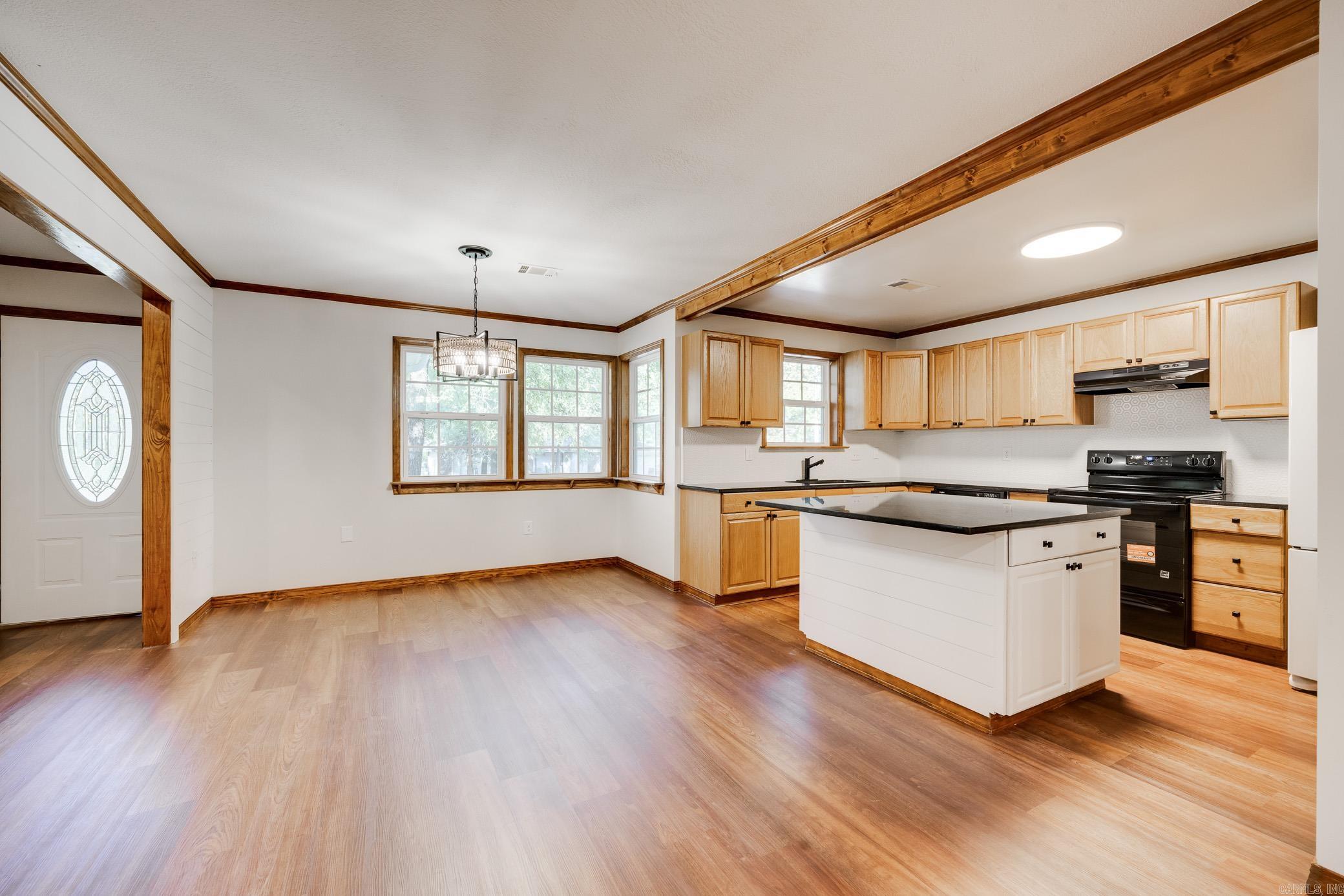 OLD MILL POND ROUND MOUNTAIN - Residential