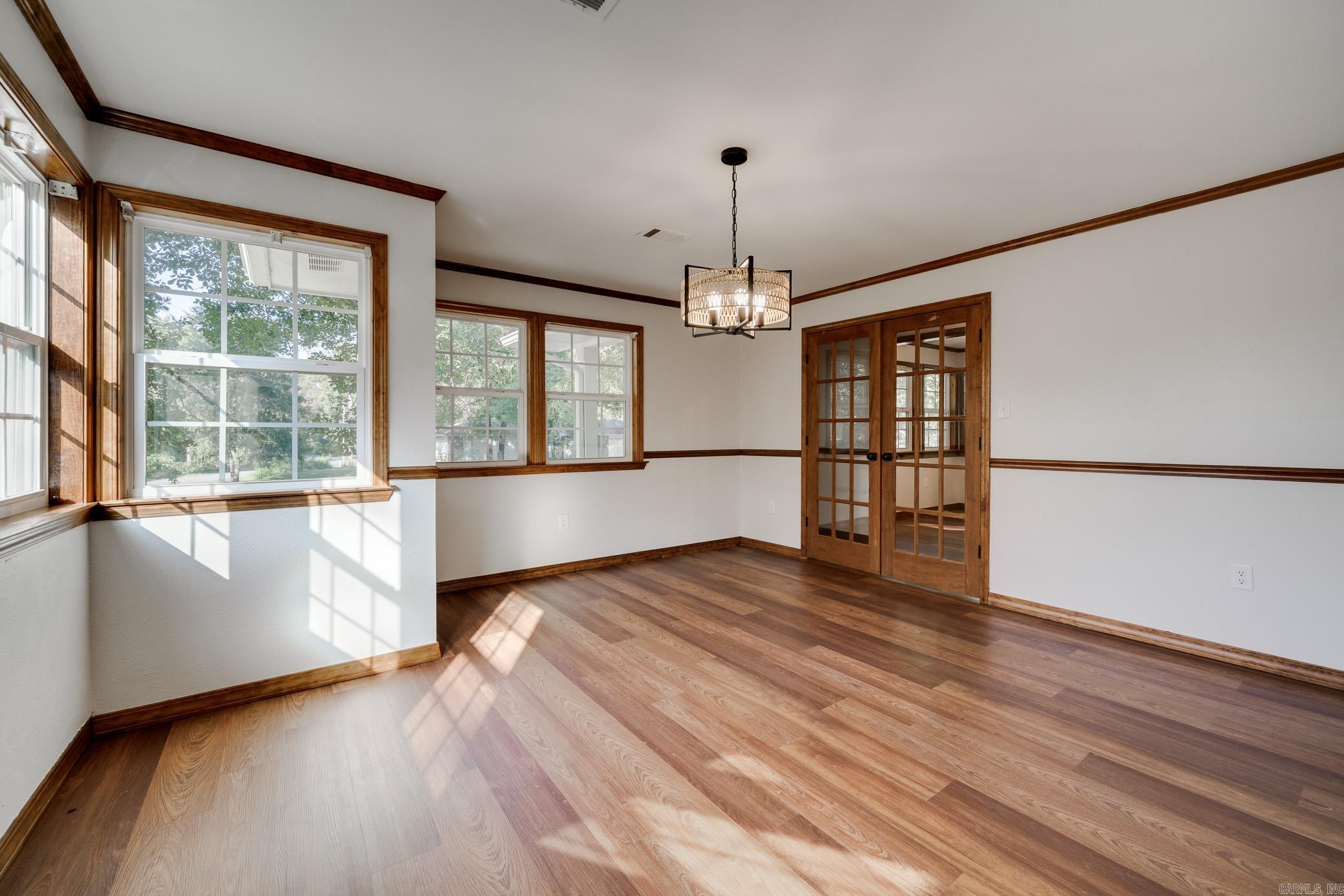 OLD MILL POND ROUND MOUNTAIN - Residential