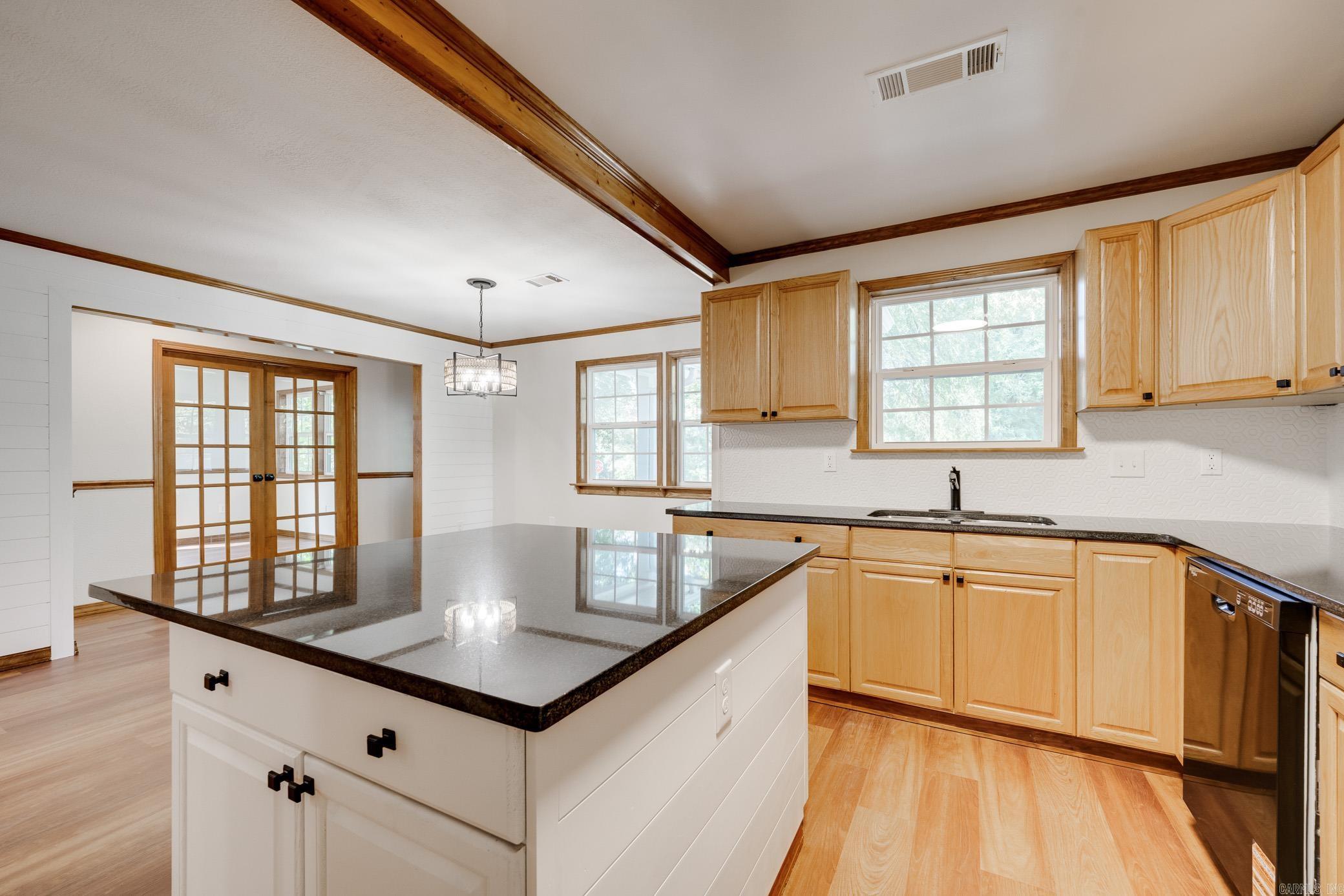 OLD MILL POND ROUND MOUNTAIN - Residential