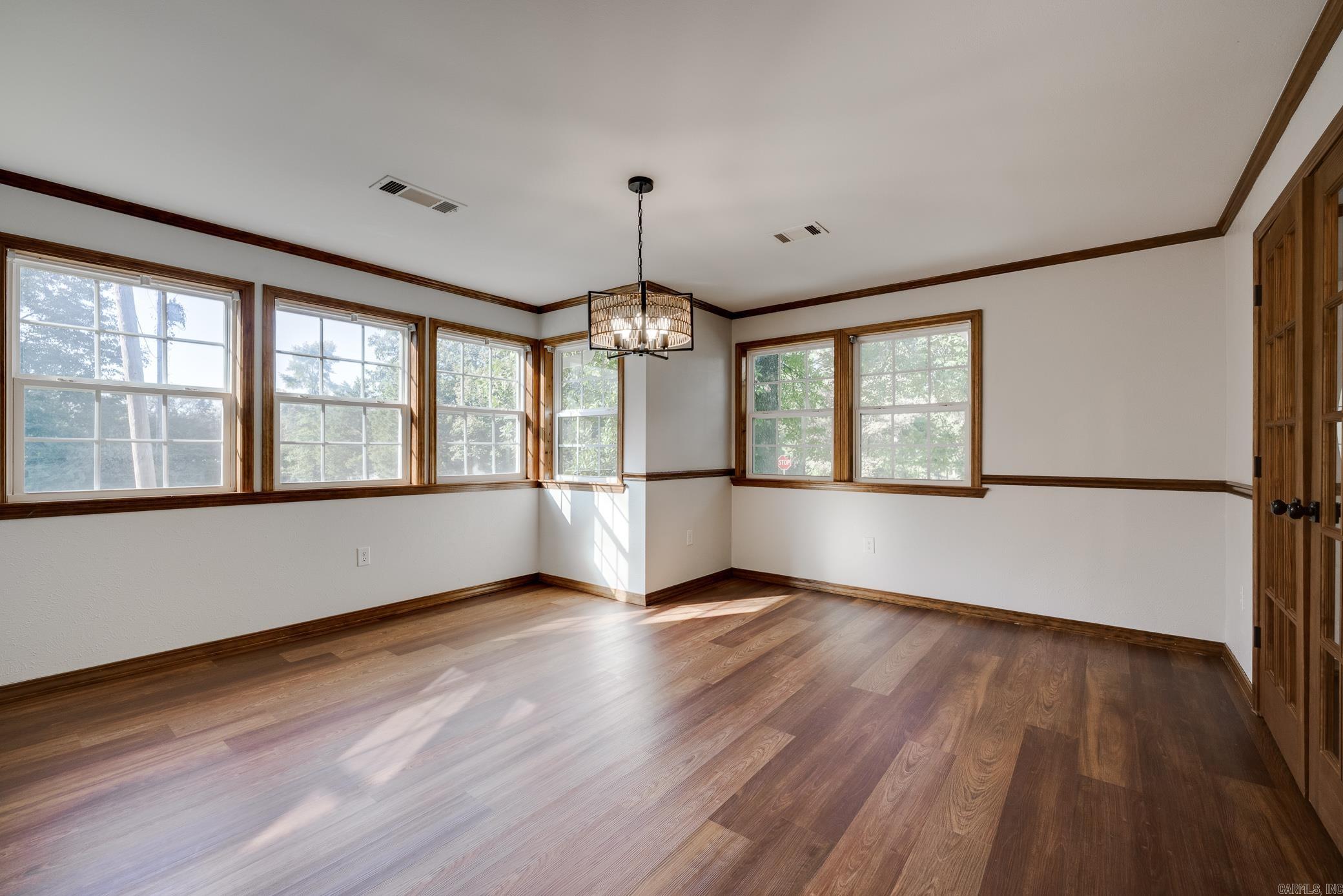 OLD MILL POND ROUND MOUNTAIN - Residential