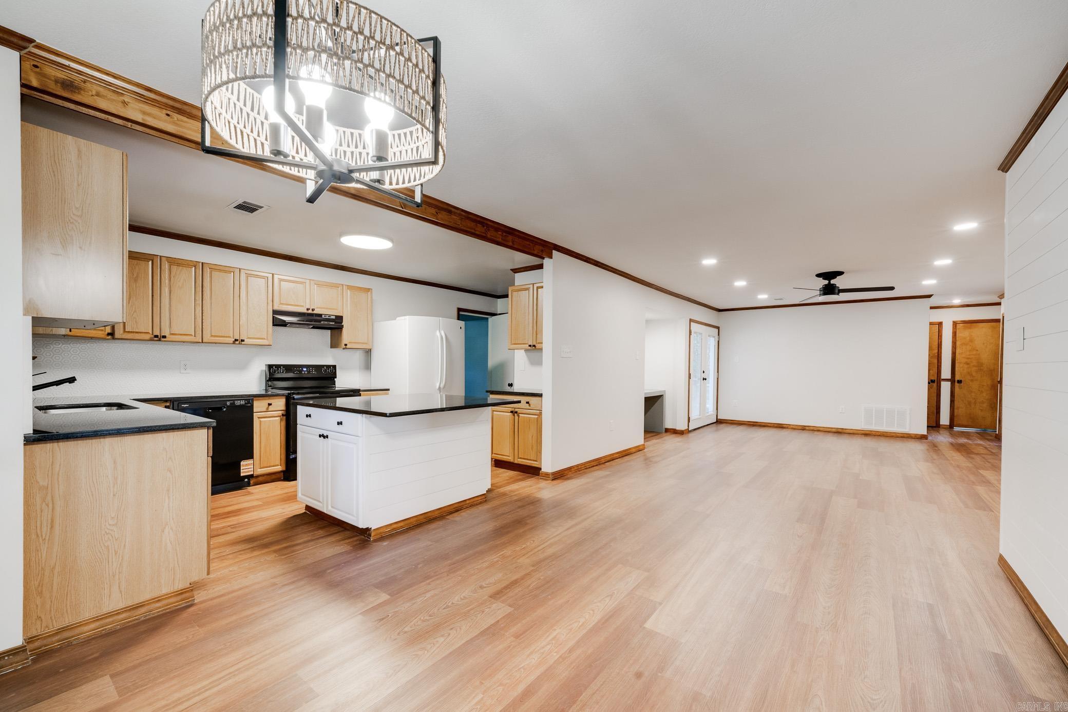 OLD MILL POND ROUND MOUNTAIN - Residential