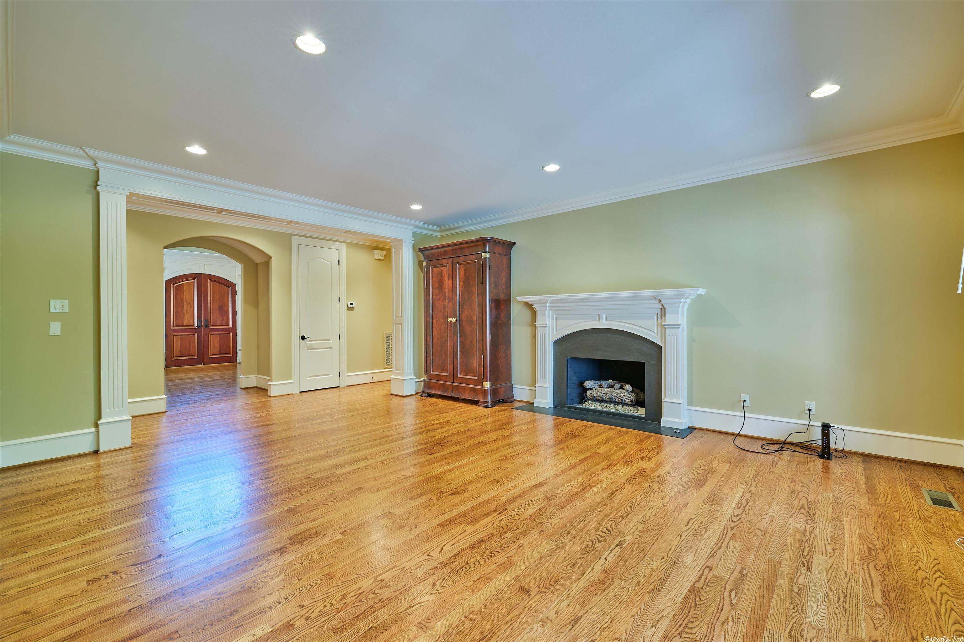 CHENAL VALLEY SOLOGNE CIRCLE - Residential