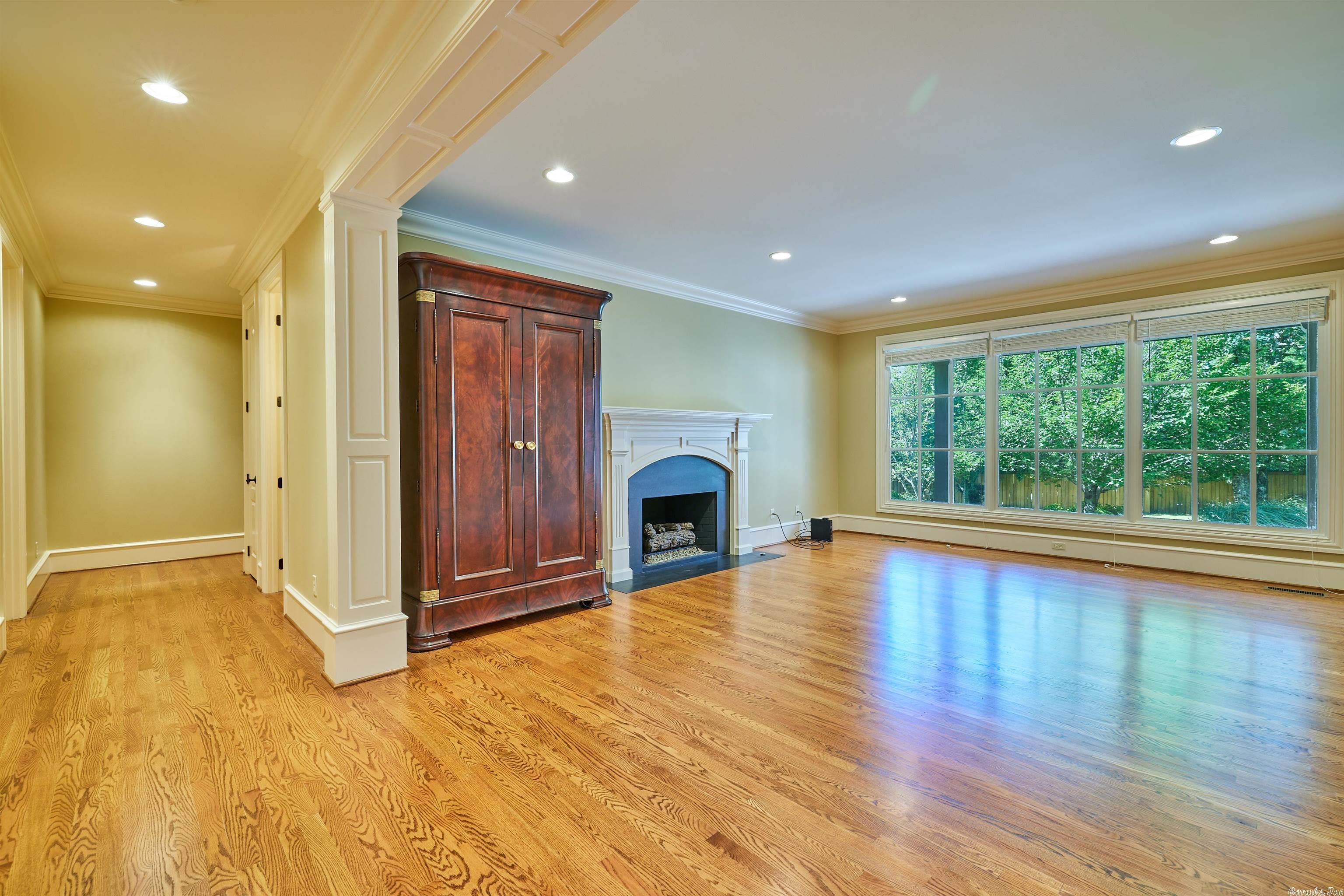 CHENAL VALLEY SOLOGNE CIRCLE - Residential