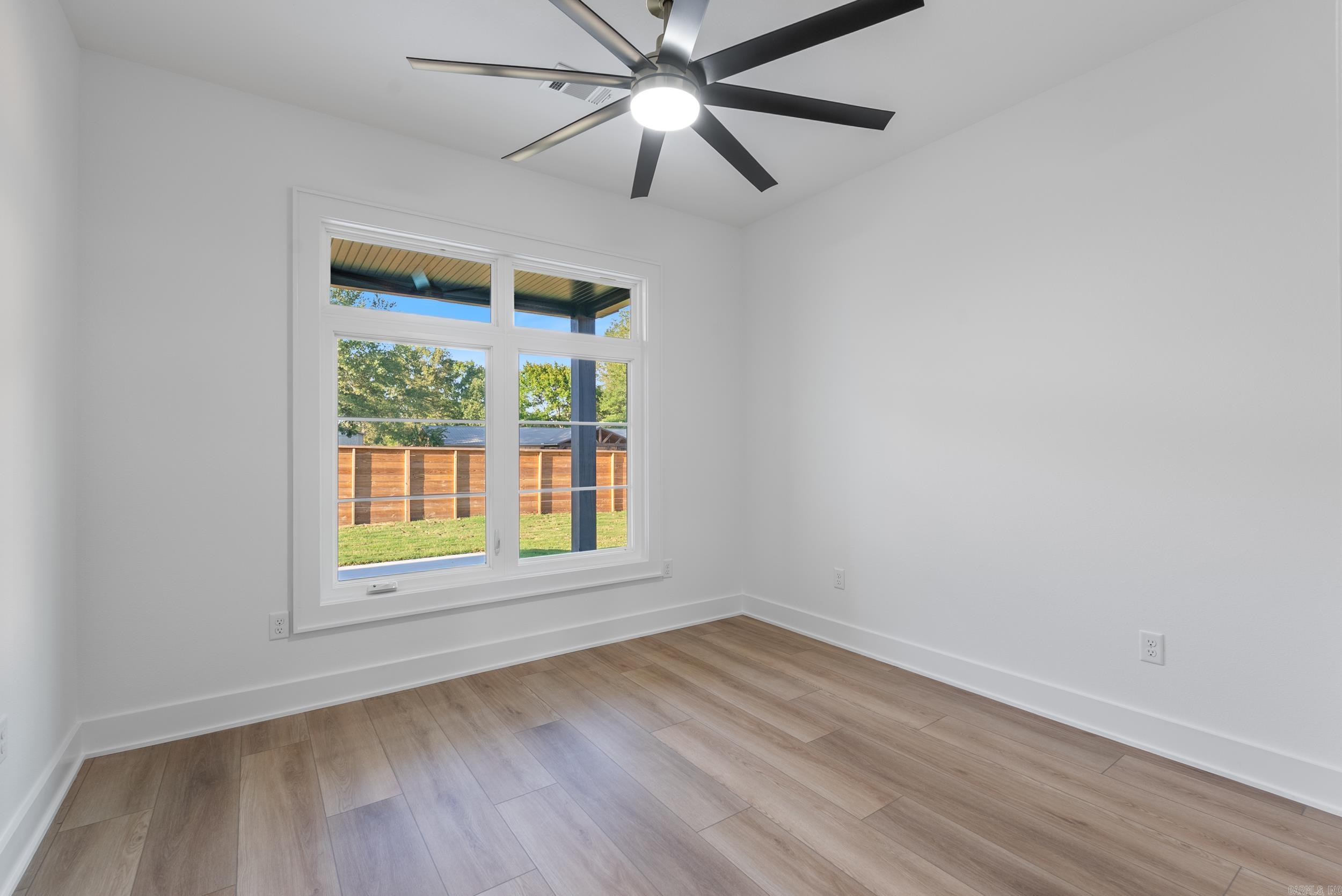 EAST MEADOW - Residential