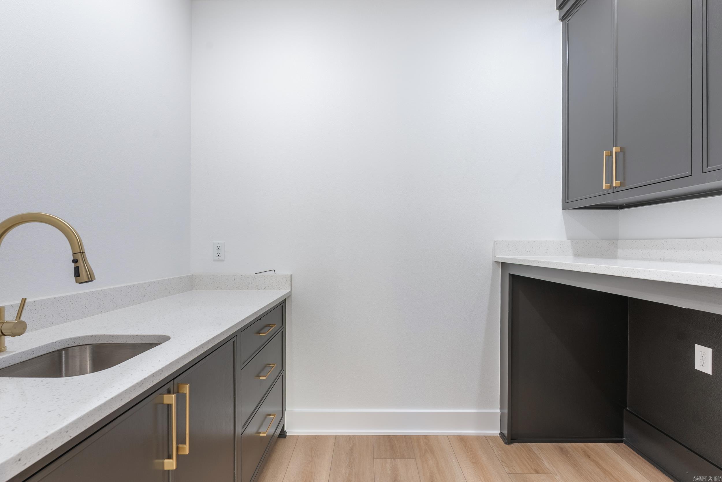 EAST MEADOW - Residential