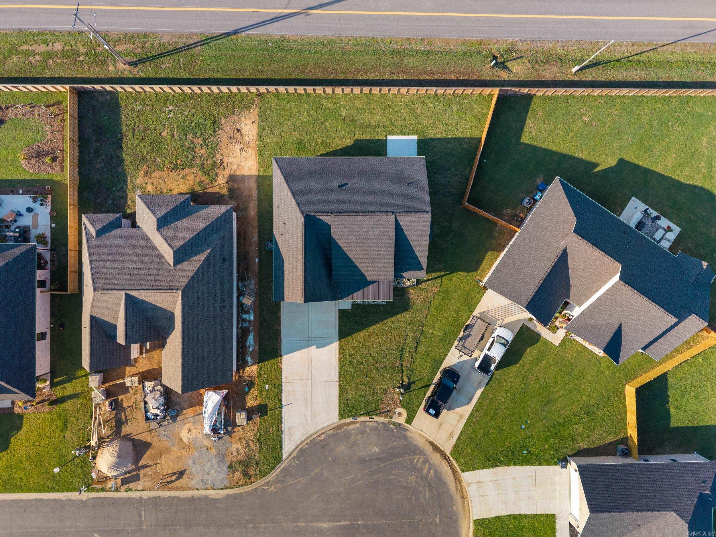 EAST MEADOW - Residential