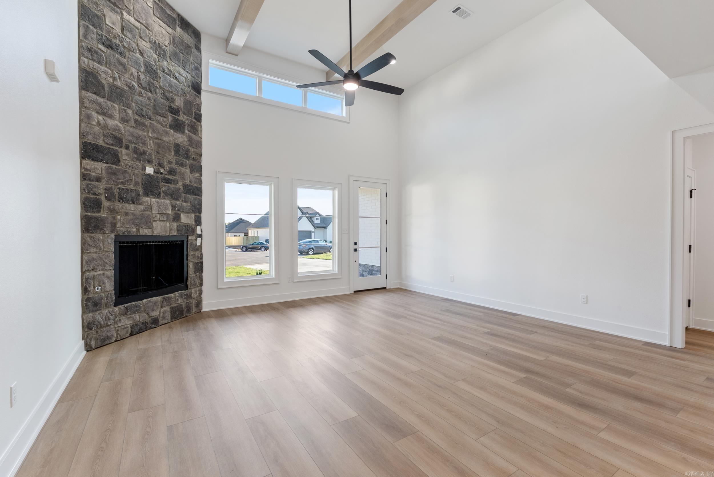 EAST MEADOW - Residential