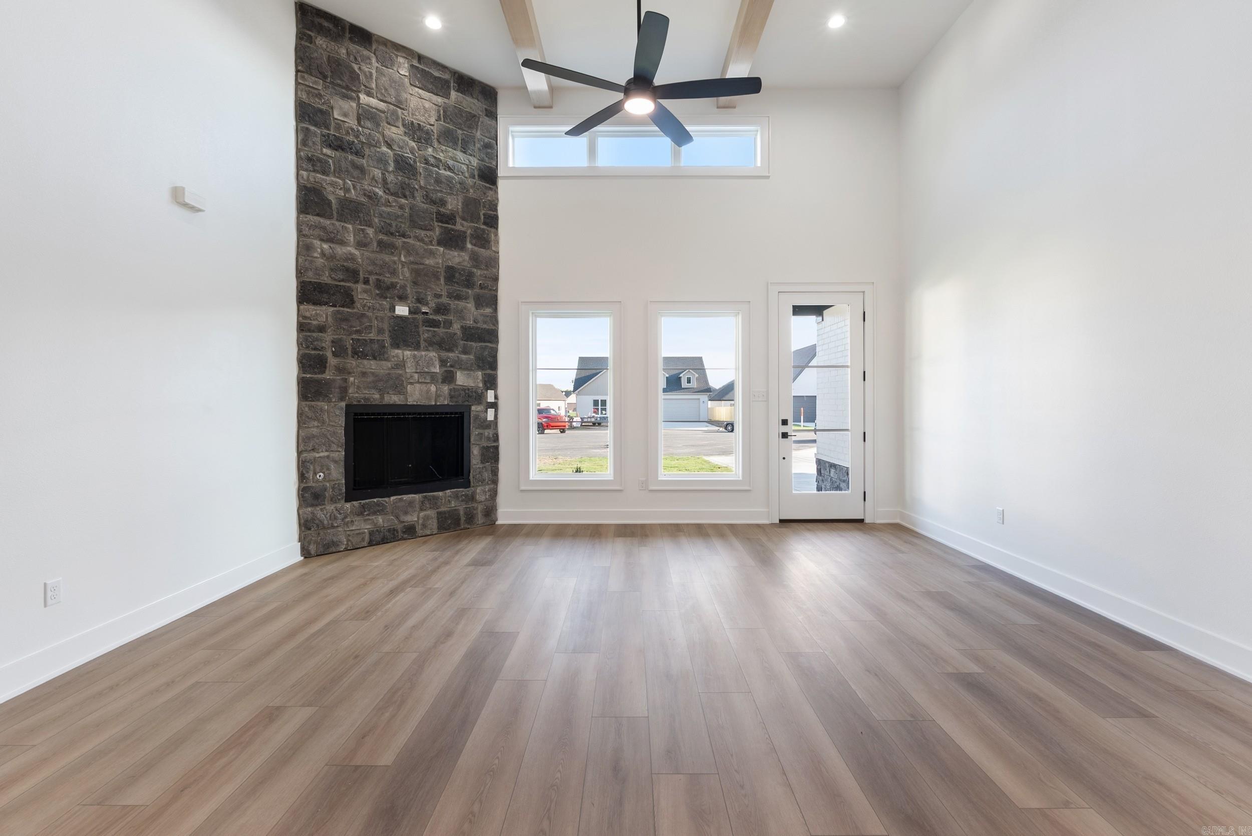 EAST MEADOW - Residential