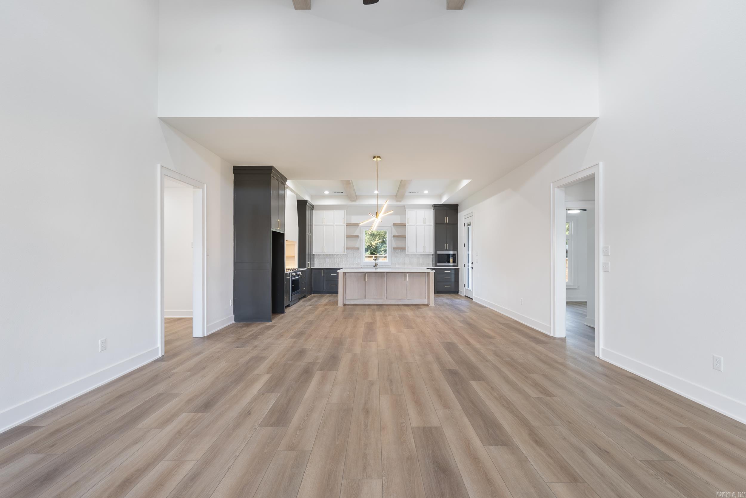 EAST MEADOW - Residential