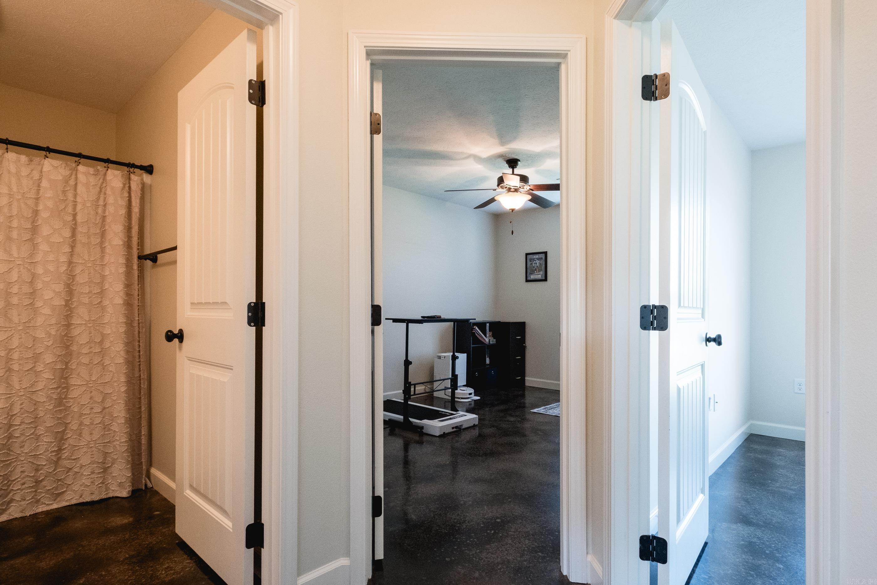 MAKENNA COVE - Residential