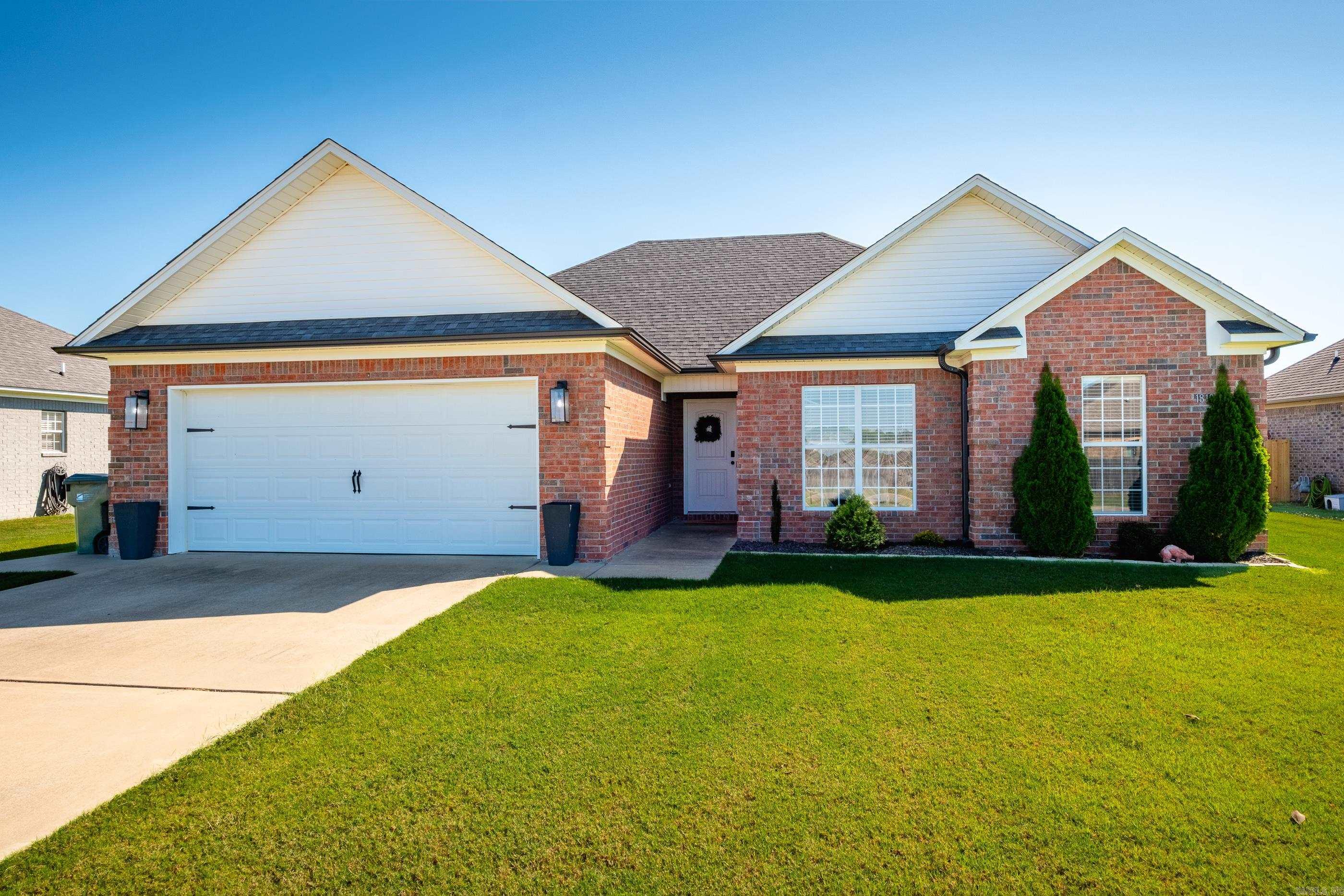 MAKENNA COVE - Residential