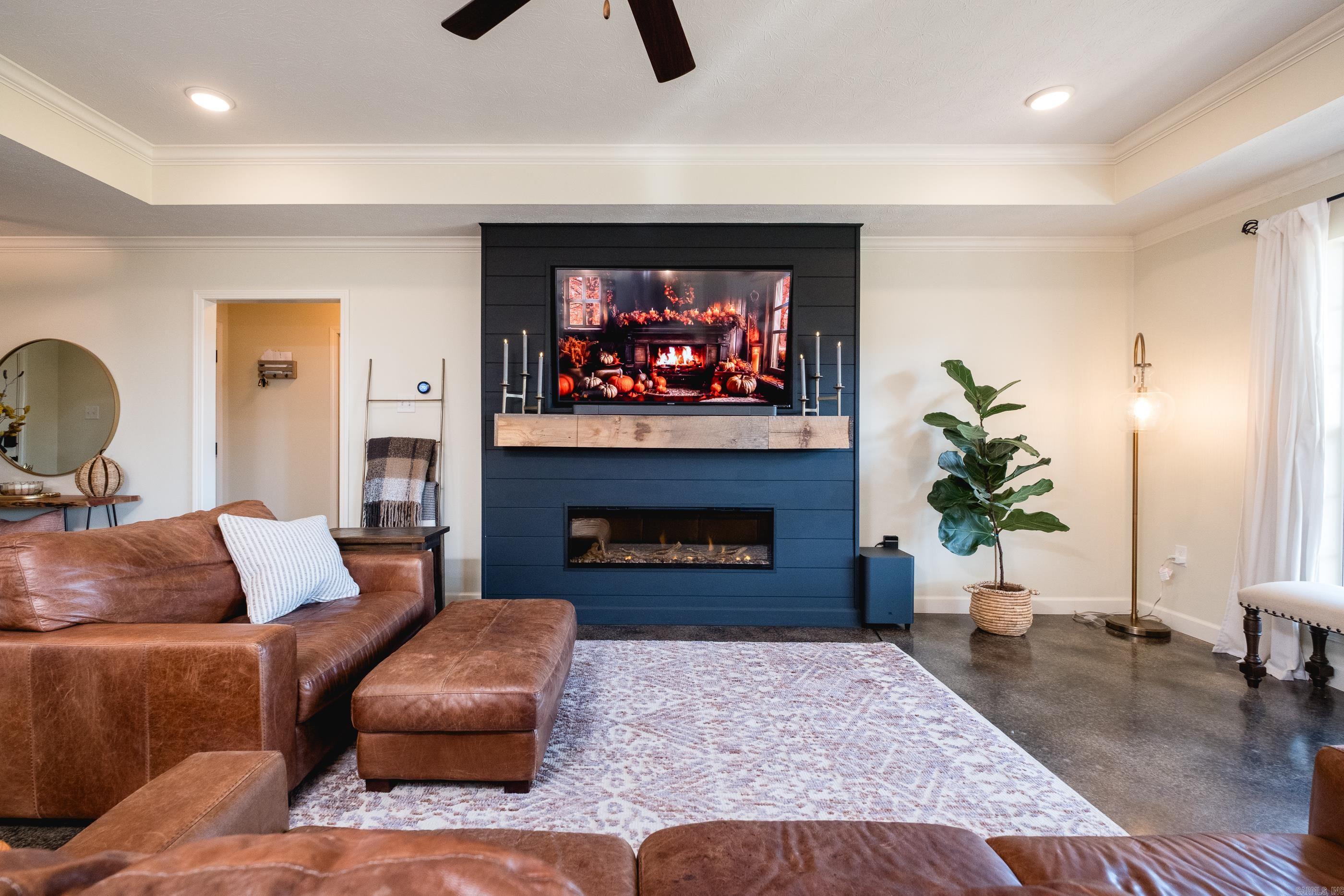 MAKENNA COVE - Residential