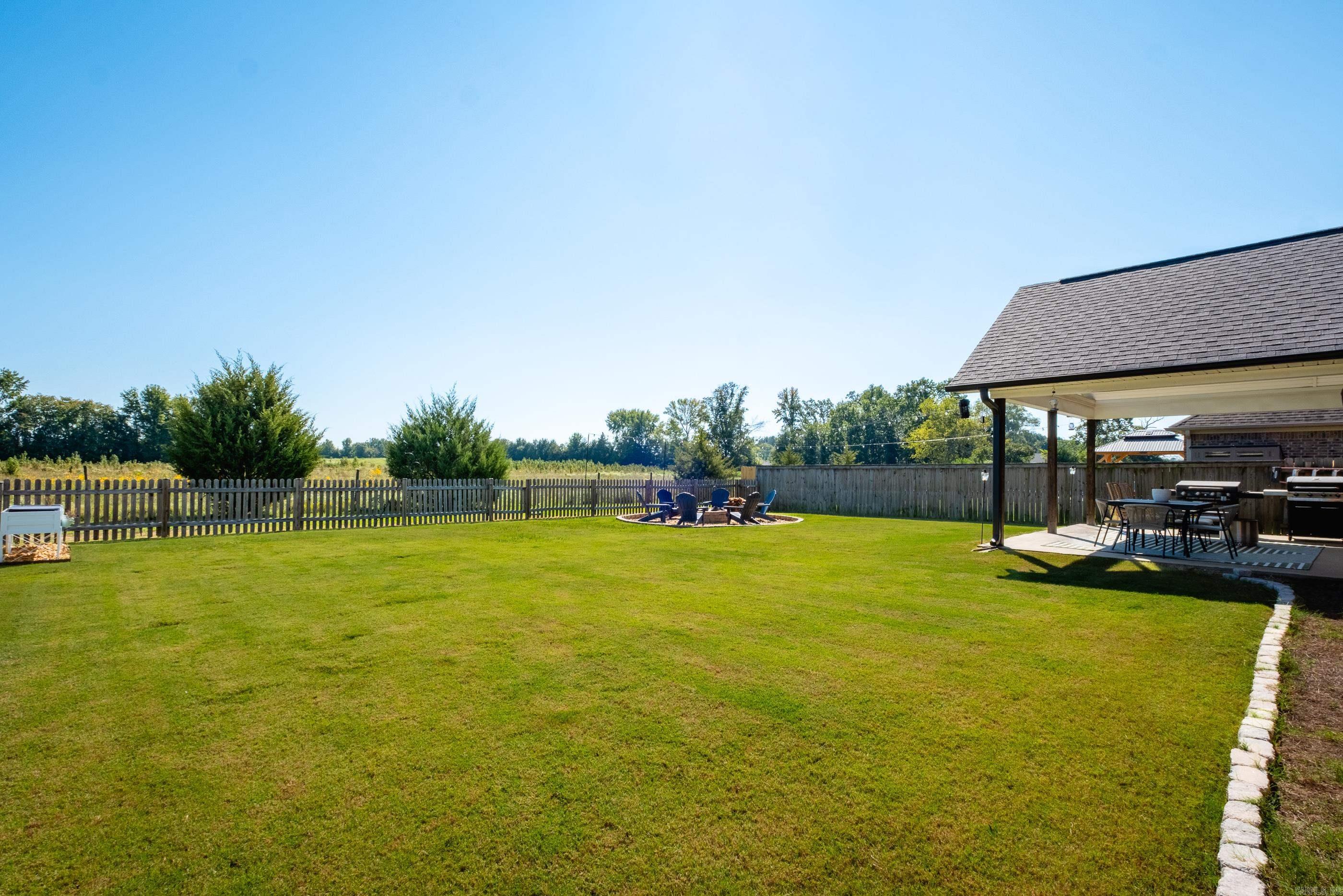 MAKENNA COVE - Residential