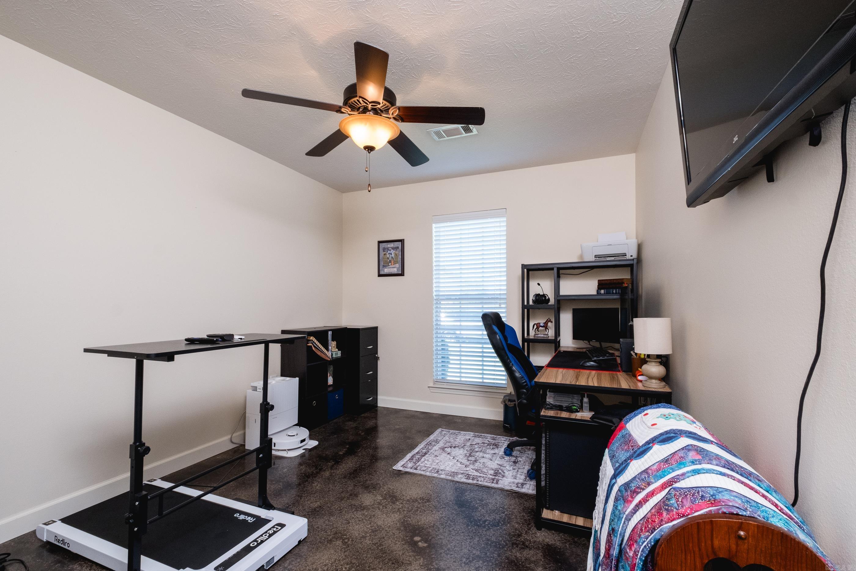 MAKENNA COVE - Residential