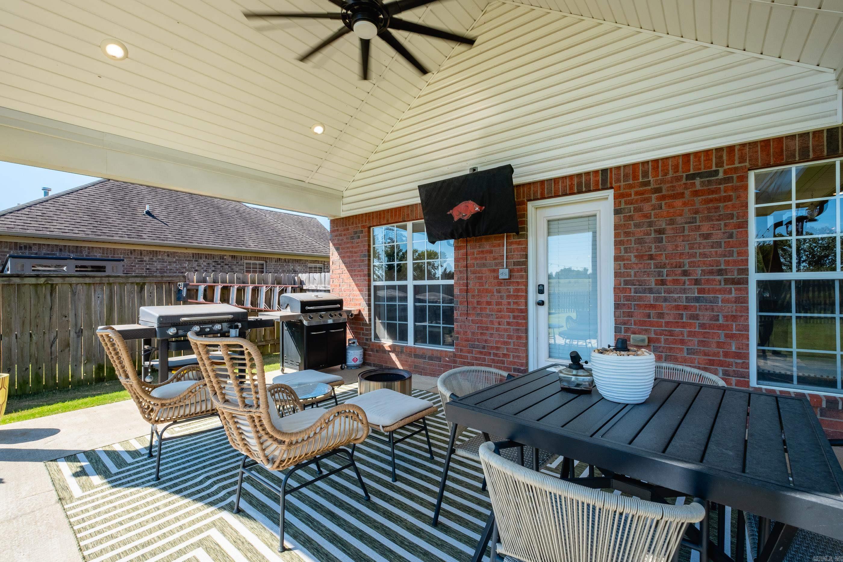 MAKENNA COVE - Residential