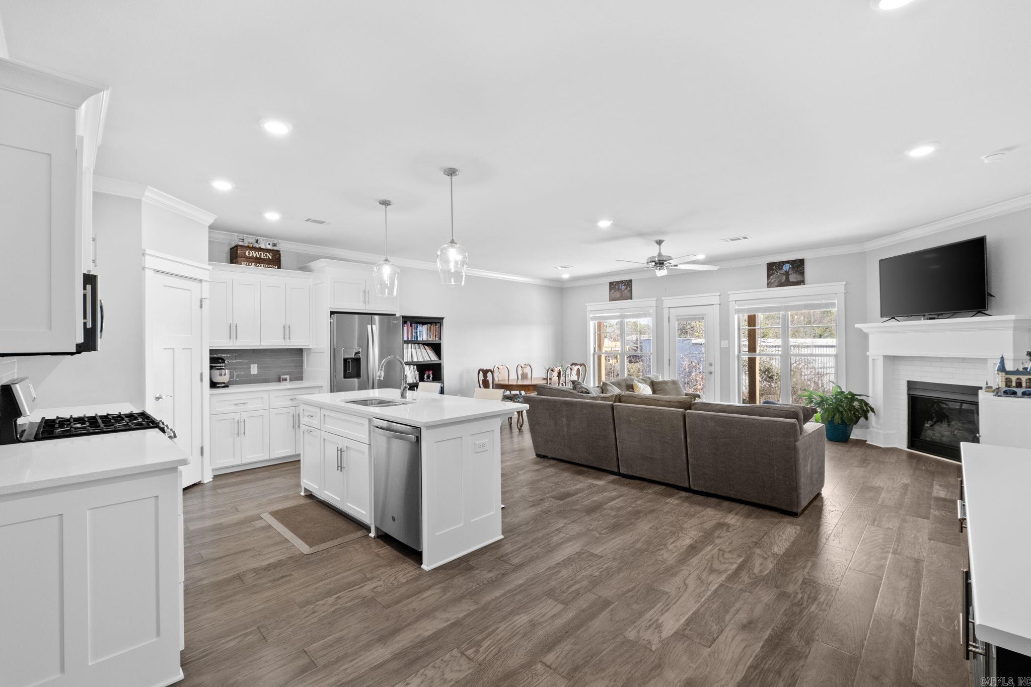 CARNAHAN VILLAGE SUB - Residential