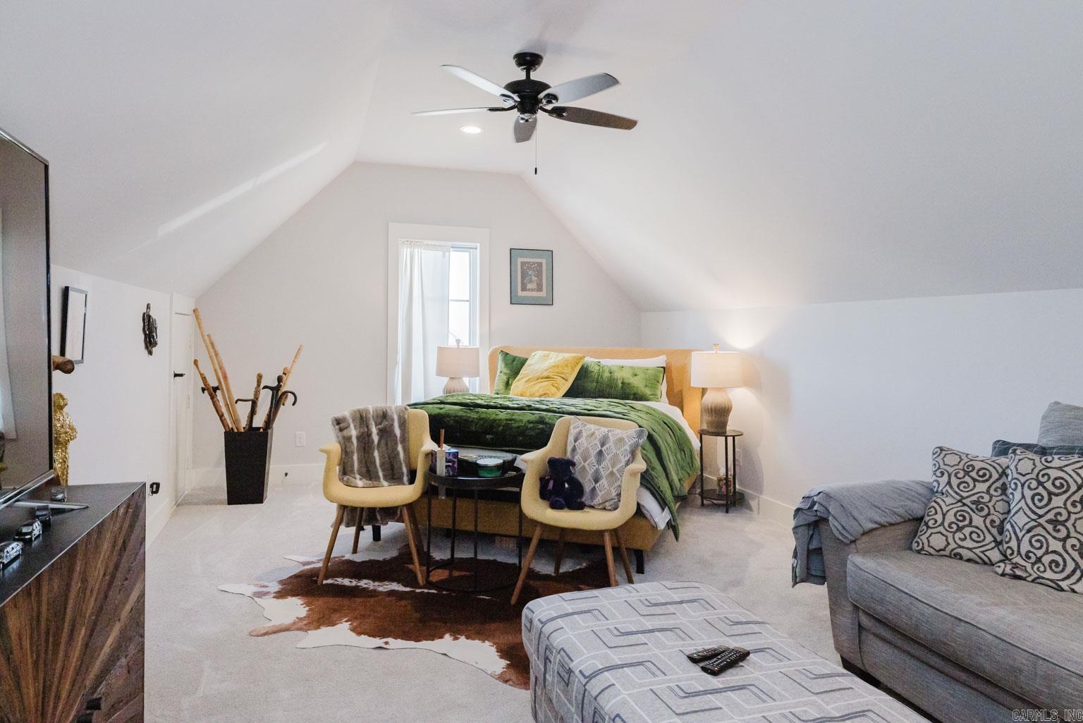 THE WOODS OF HURRICANE LAKE ESTA - Residential