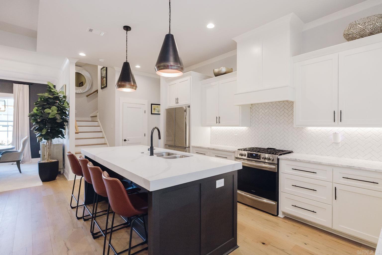 THE WOODS OF HURRICANE LAKE ESTA - Residential