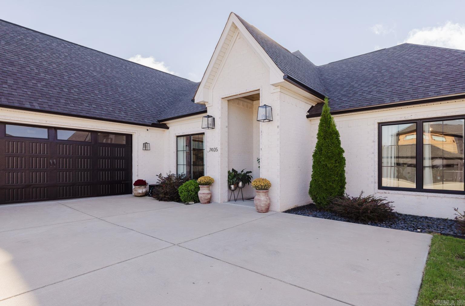 THE WOODS OF HURRICANE LAKE ESTA - Residential