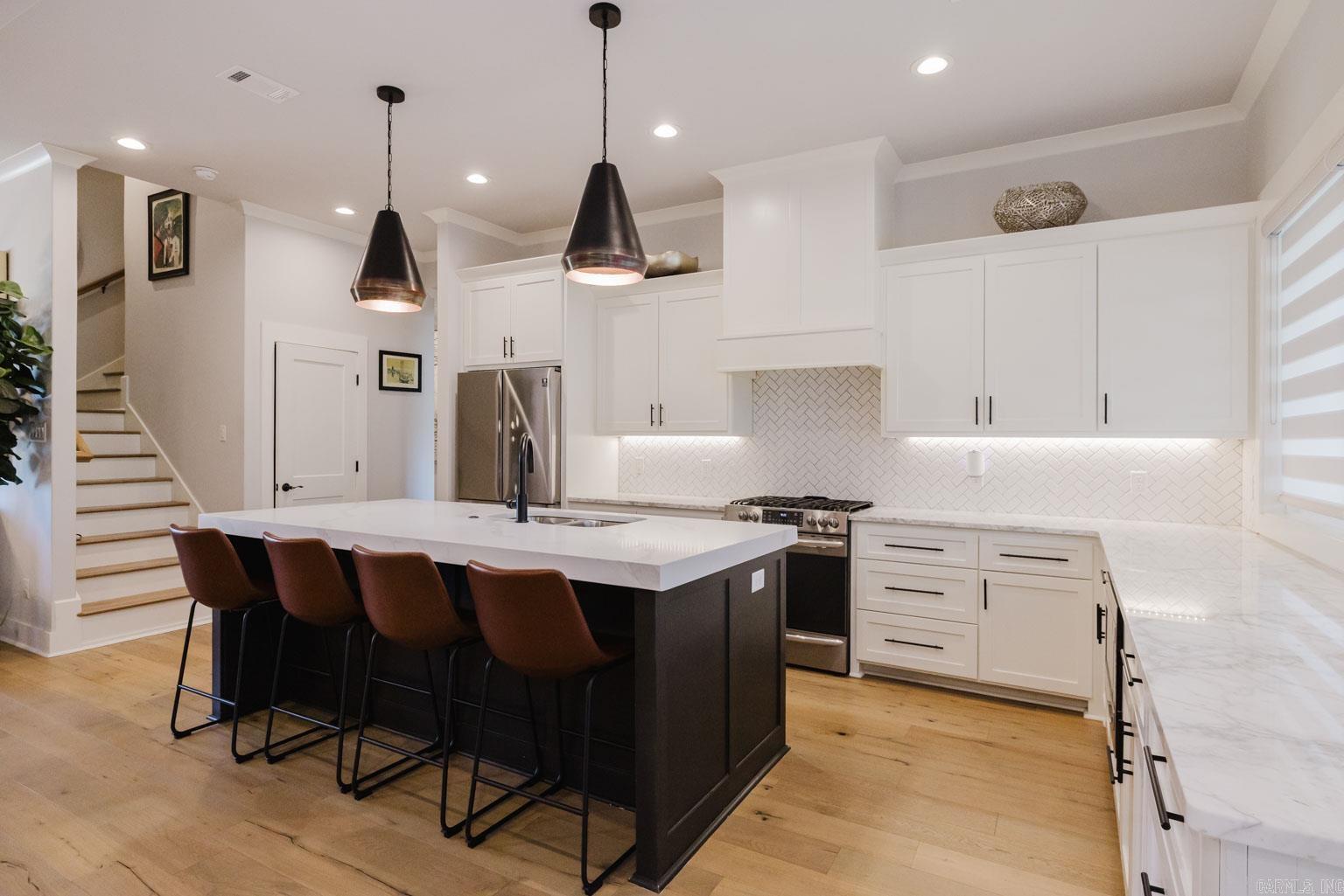 THE WOODS OF HURRICANE LAKE ESTA - Residential