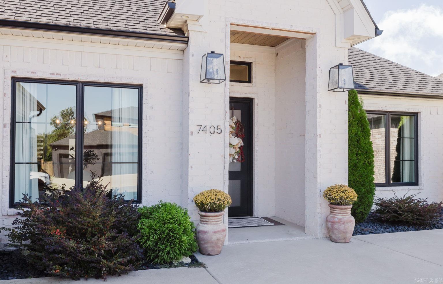 THE WOODS OF HURRICANE LAKE ESTA - Residential