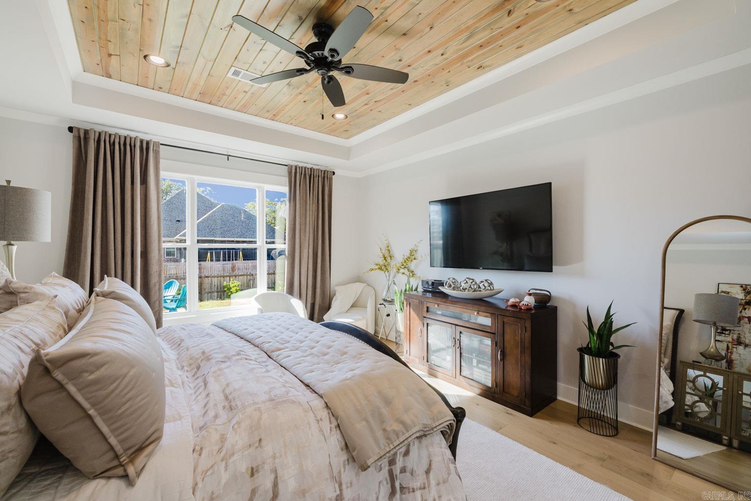 THE WOODS OF HURRICANE LAKE ESTA - Residential