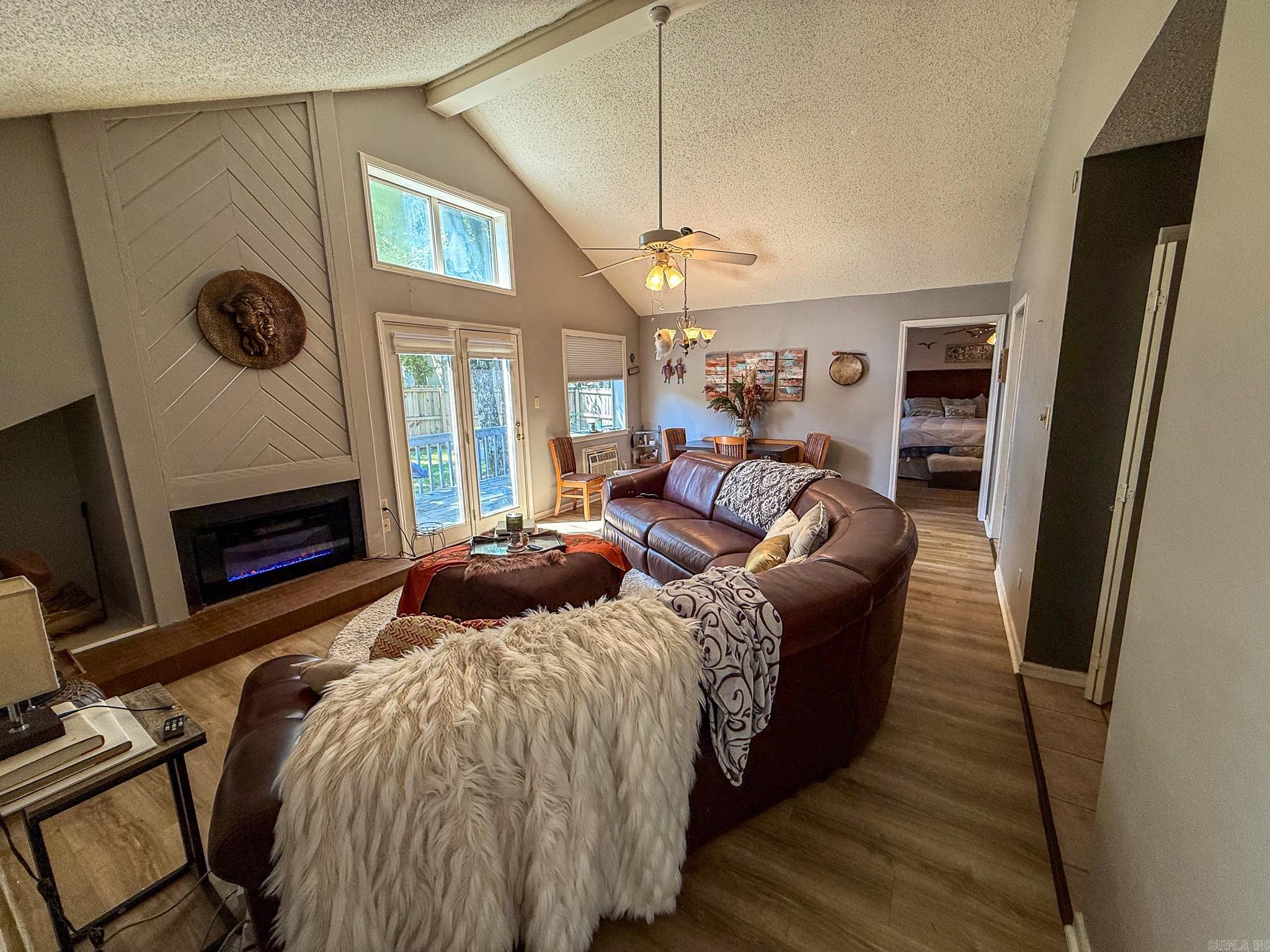 SHADOW RIDGE VILLAS - Residential
