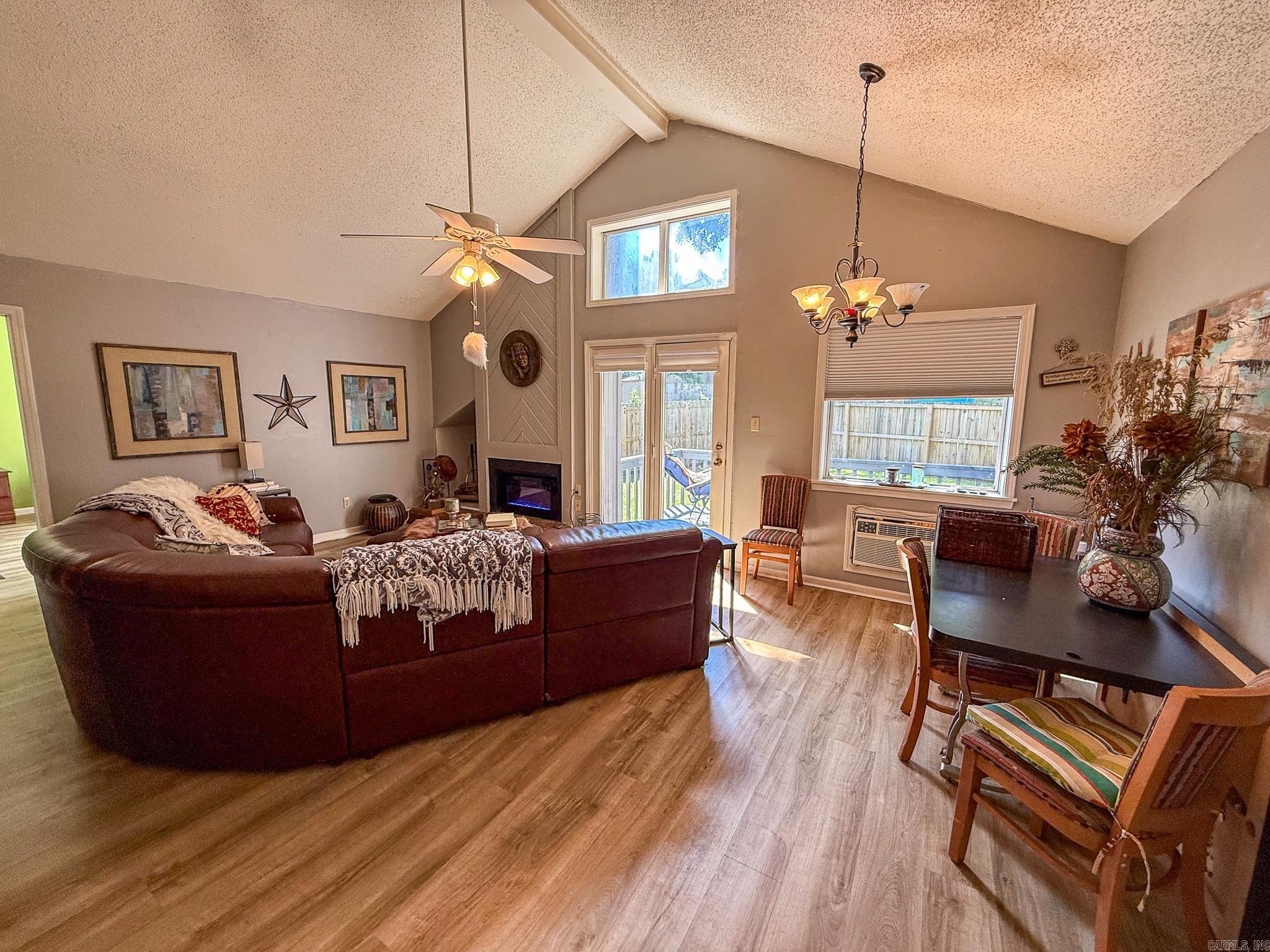 SHADOW RIDGE VILLAS - Residential