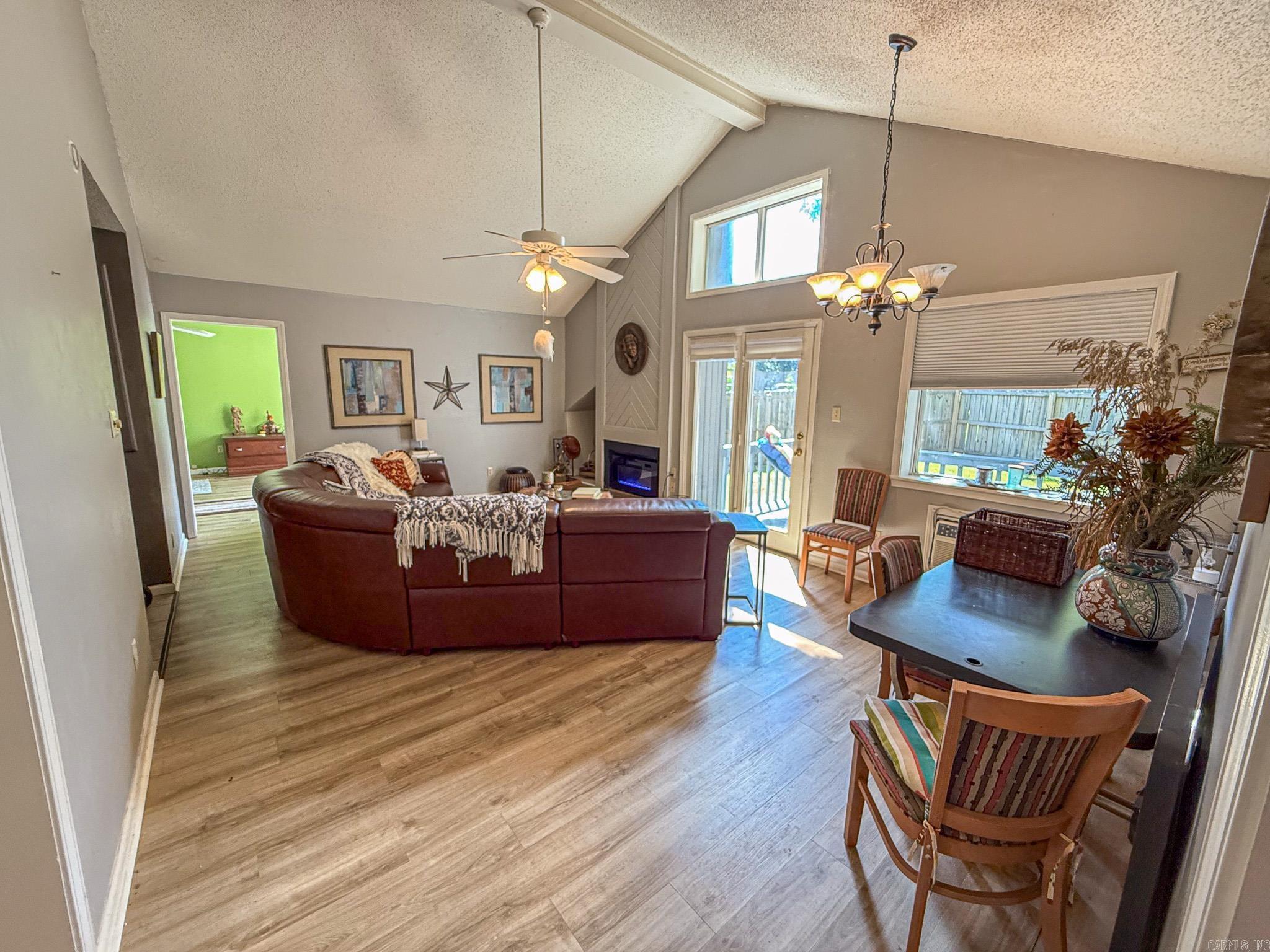 SHADOW RIDGE VILLAS - Residential