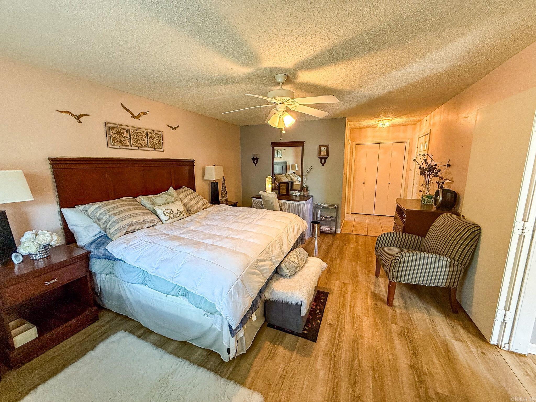 SHADOW RIDGE VILLAS - Residential