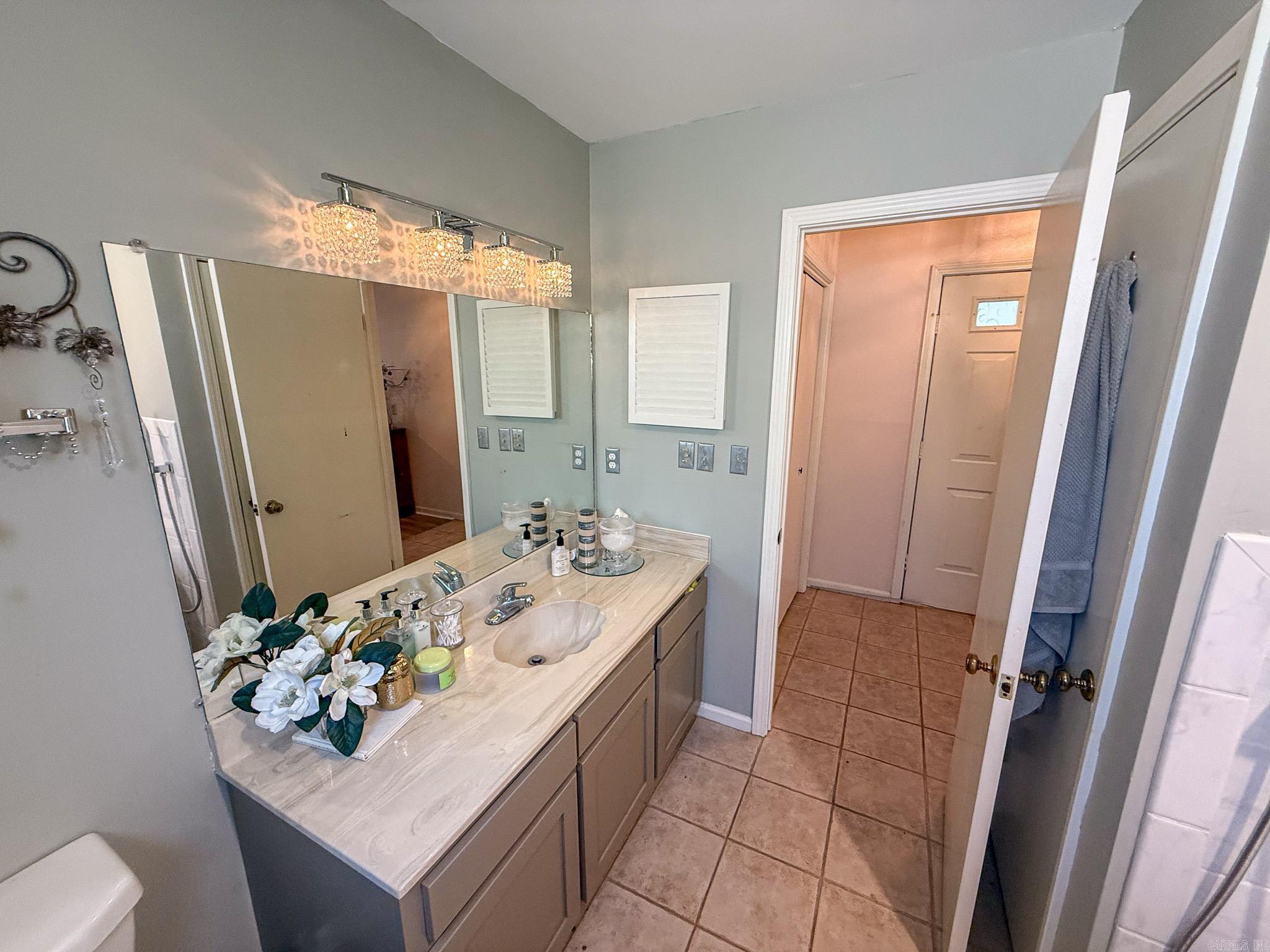 SHADOW RIDGE VILLAS - Residential