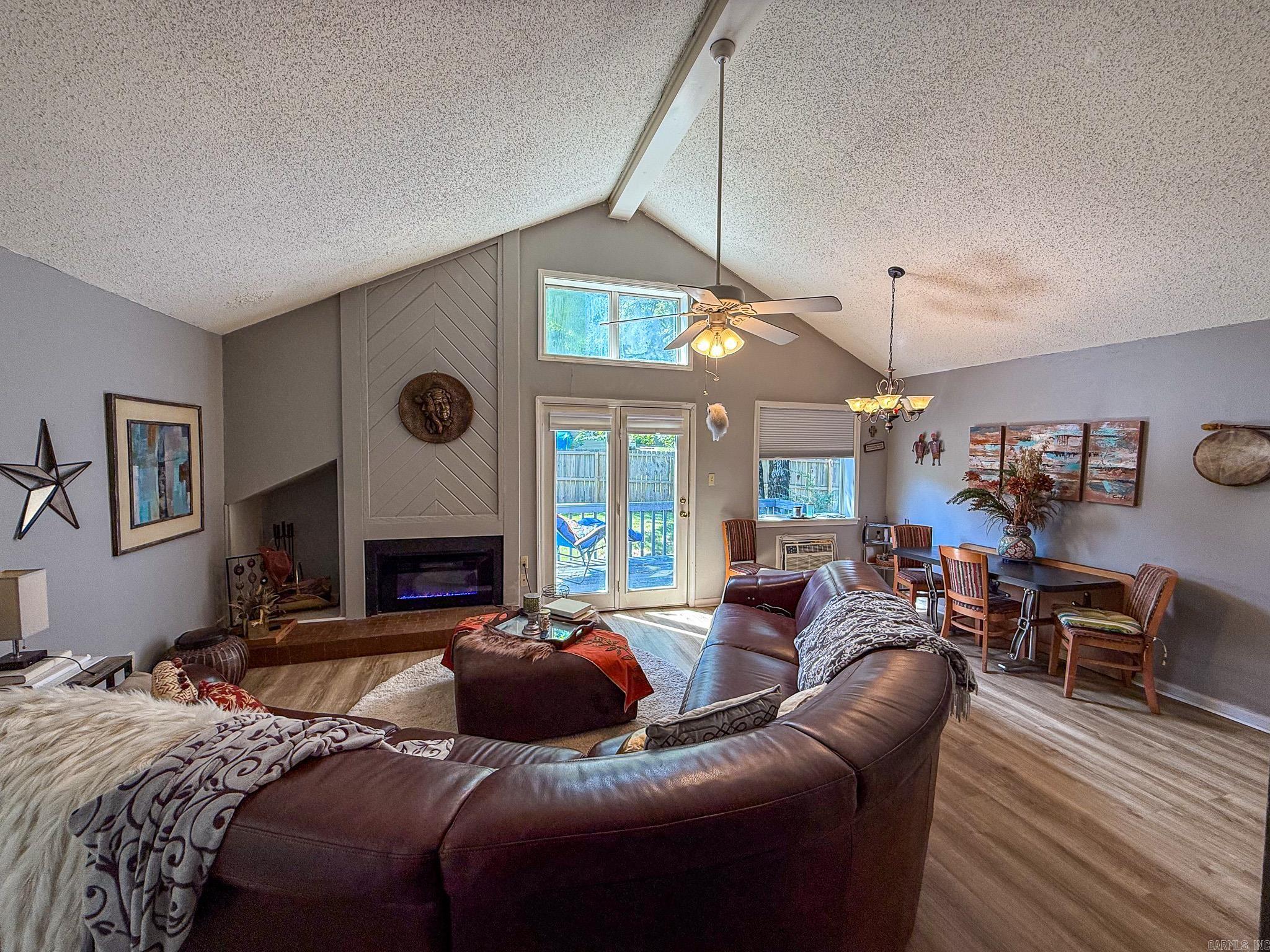 SHADOW RIDGE VILLAS - Residential