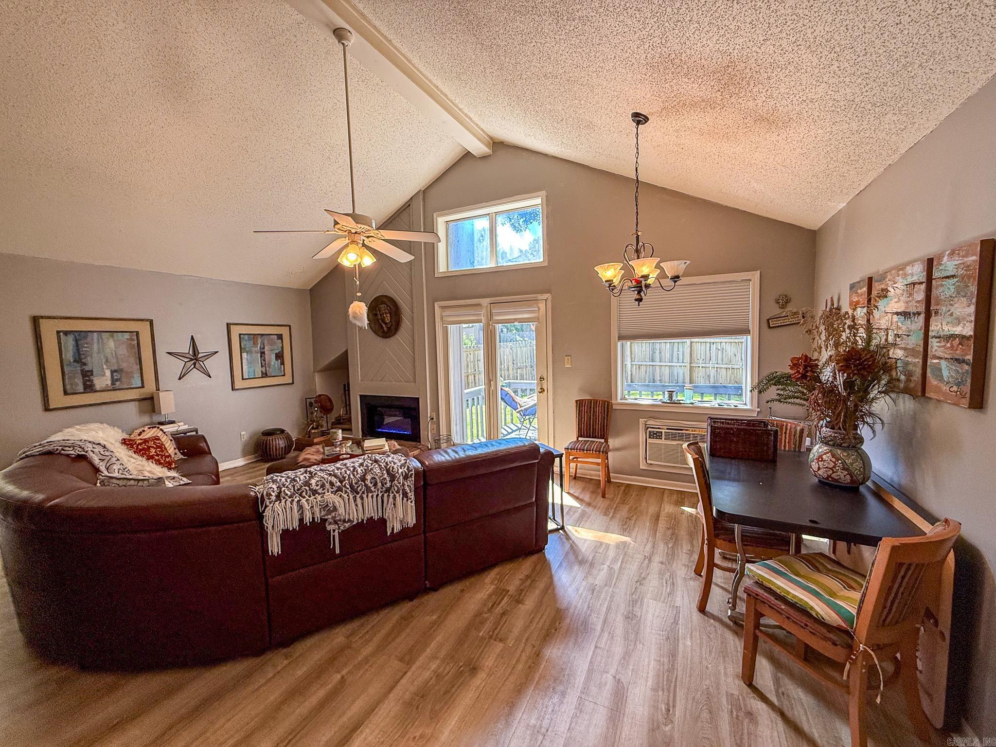 SHADOW RIDGE VILLAS - Residential