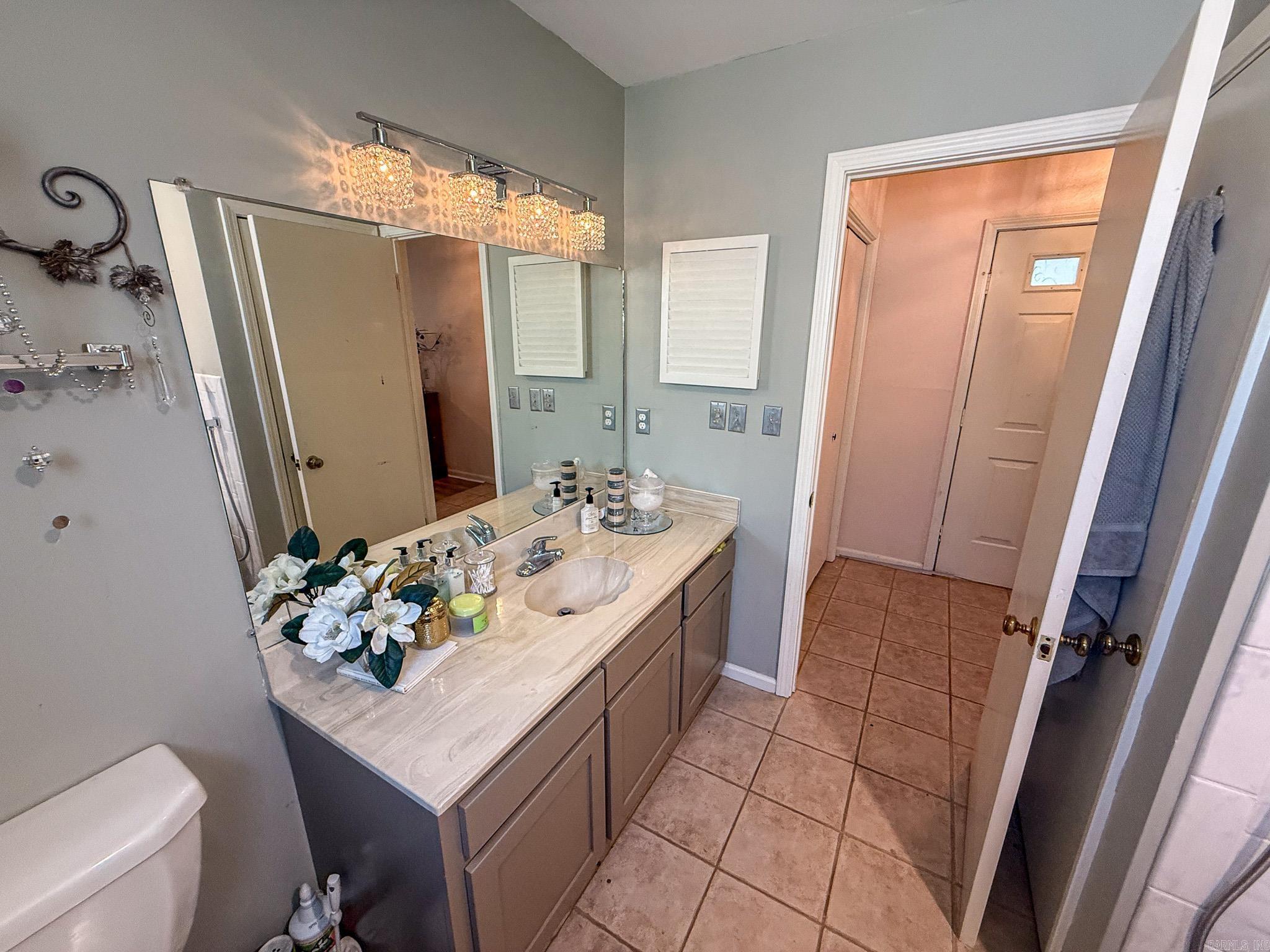 SHADOW RIDGE VILLAS - Residential