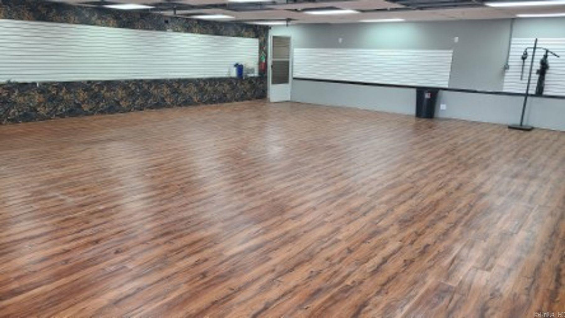 Metes & Bounds - Commercial Sale