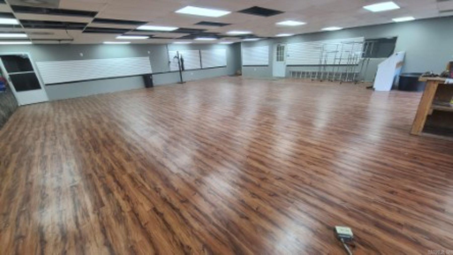 Metes & Bounds - Commercial Sale