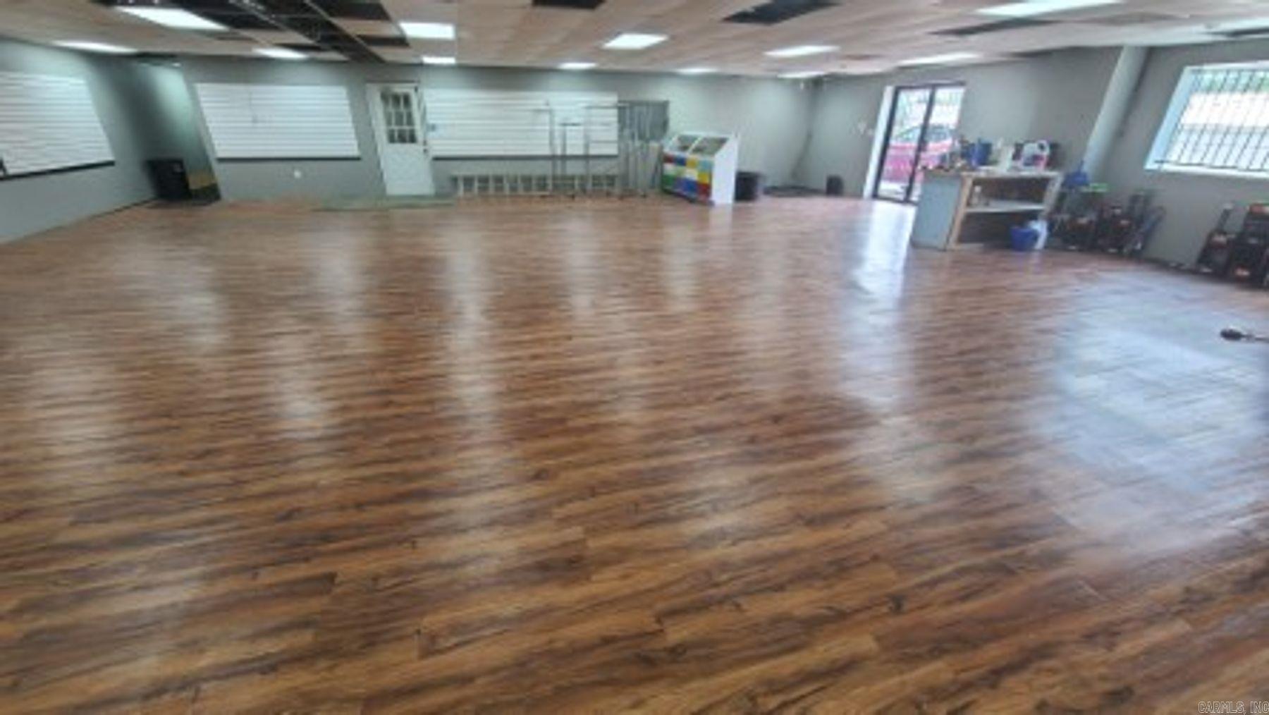 Metes & Bounds - Commercial Sale