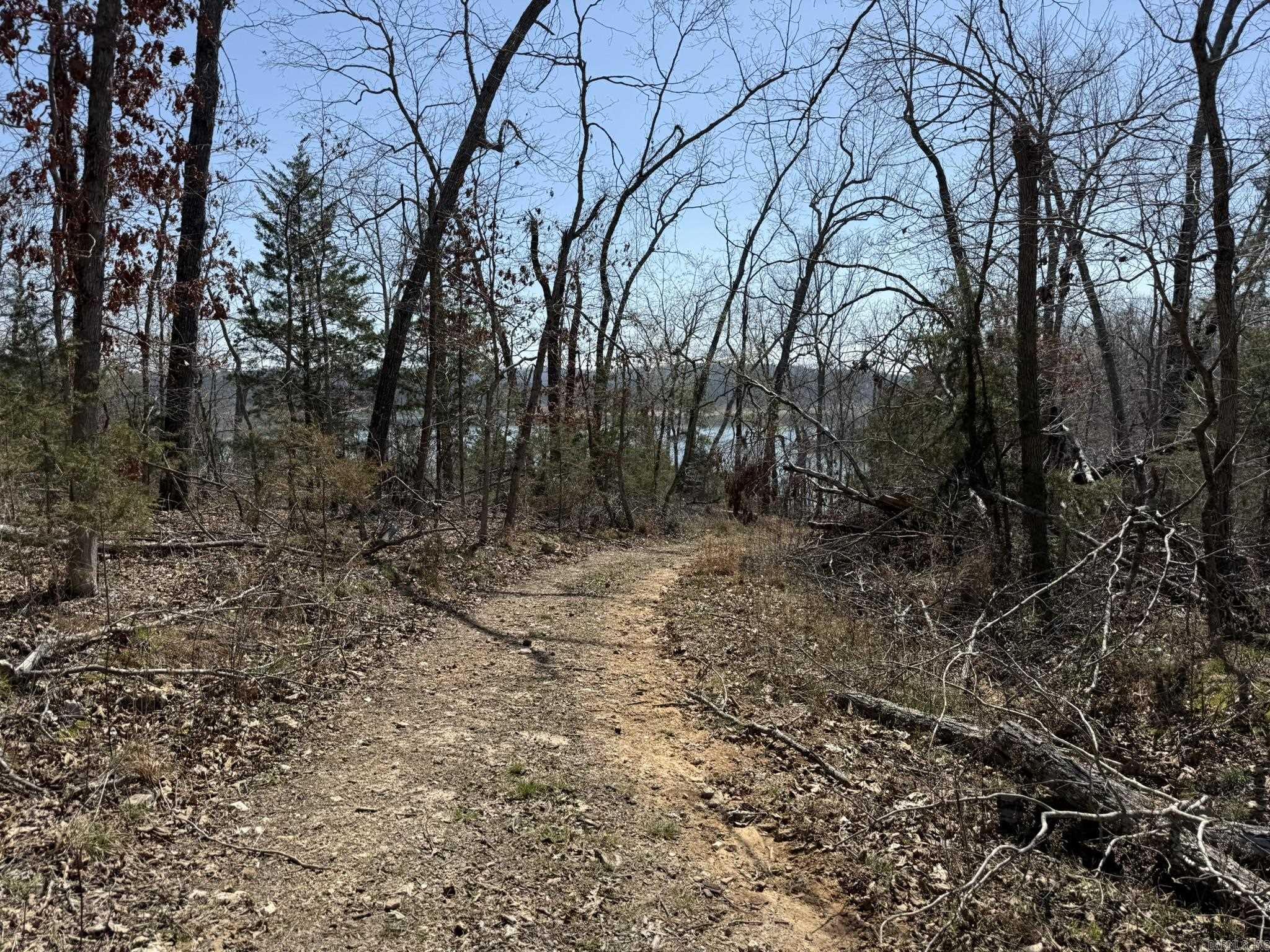 COMSTOCK COVE - Land