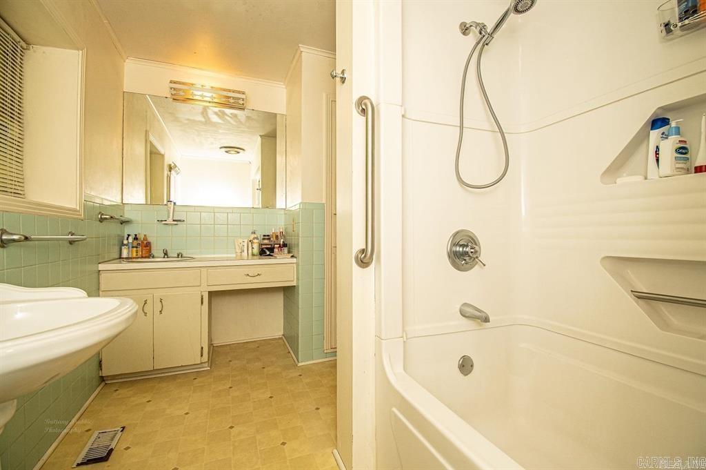 BODENHAMER HEIGHTS - Residential