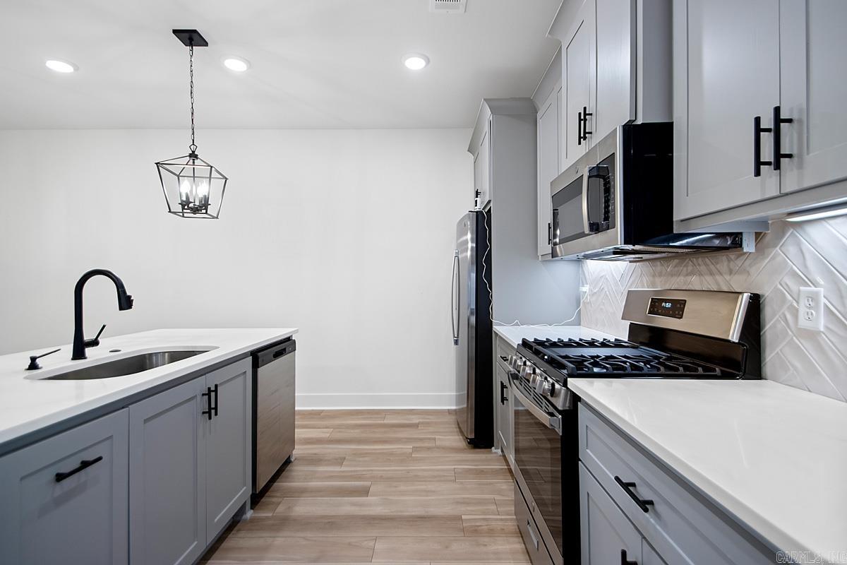 MIDTOWN BRYANT - Residential