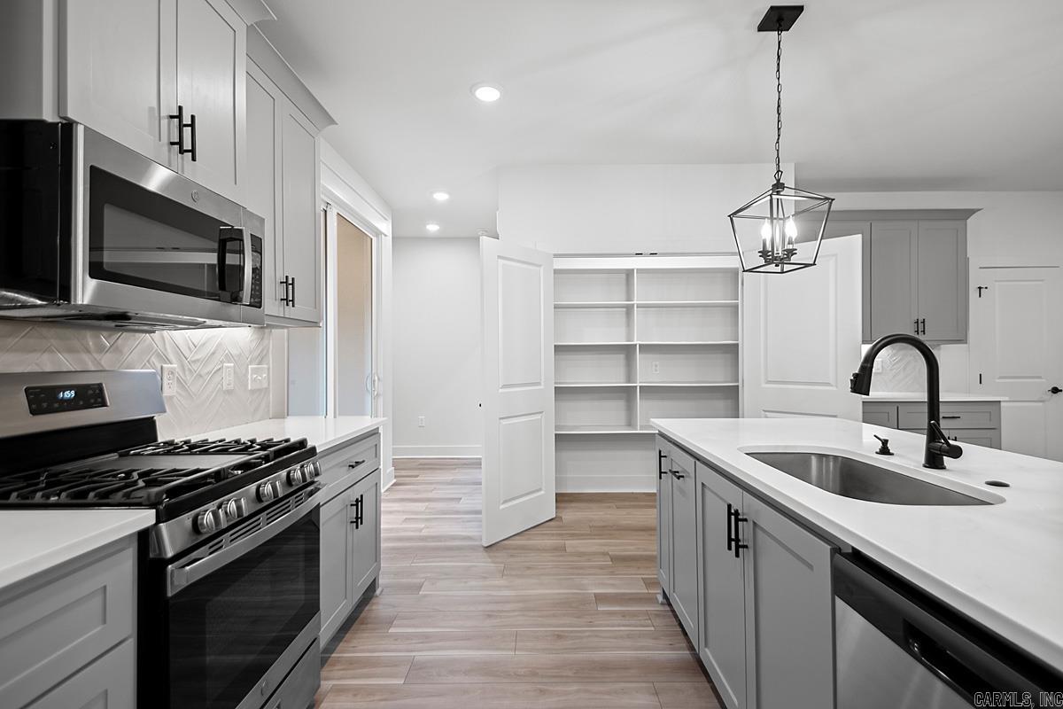 MIDTOWN BRYANT - Residential