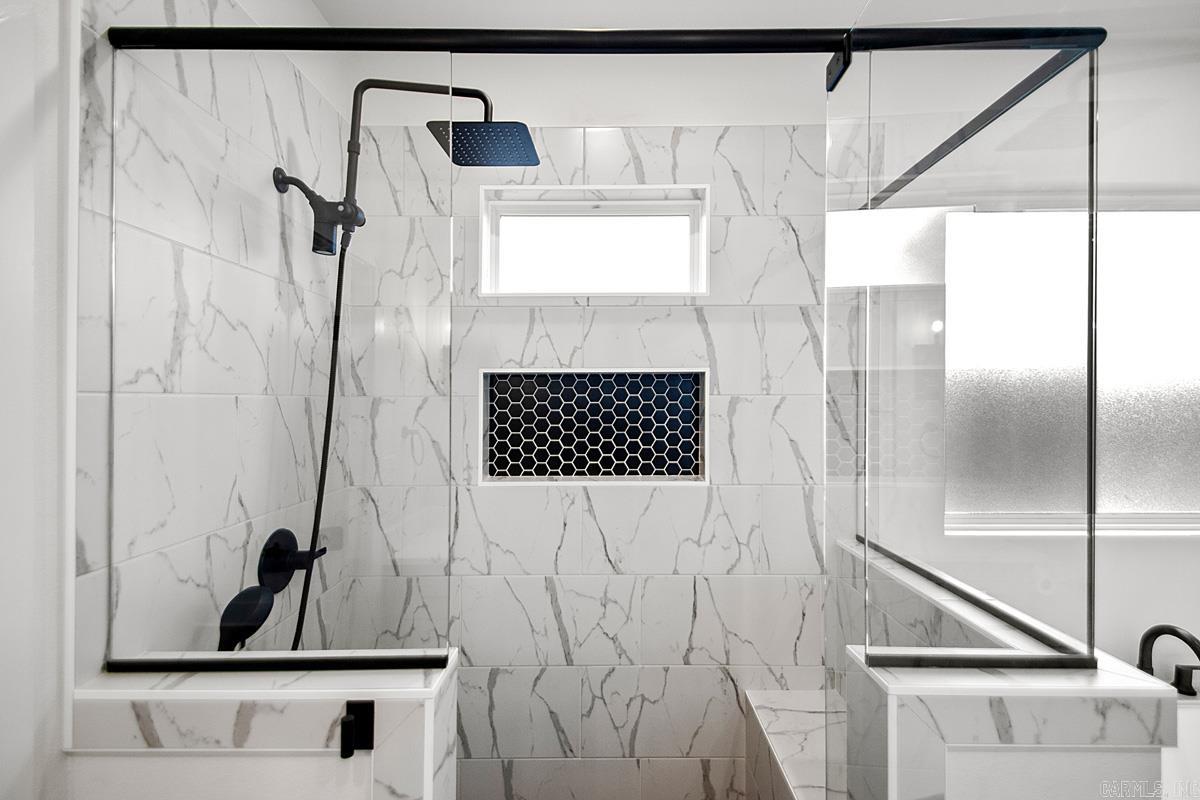 MIDTOWN BRYANT - Residential